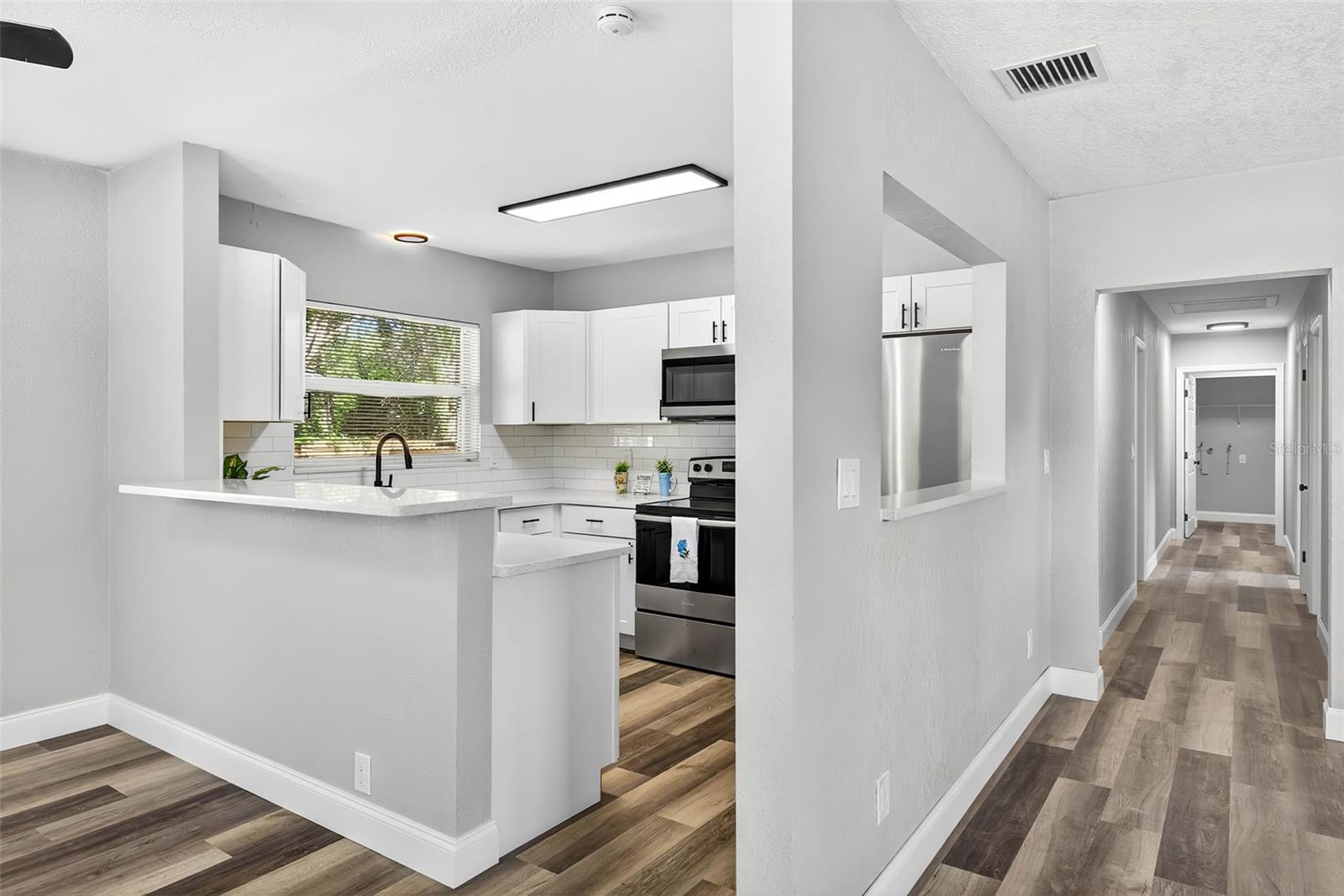 Image 5 of 29 For 722 16th Avenue Nw