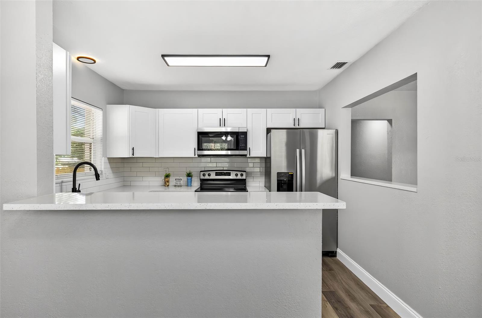 Image 6 of 29 For 722 16th Avenue Nw