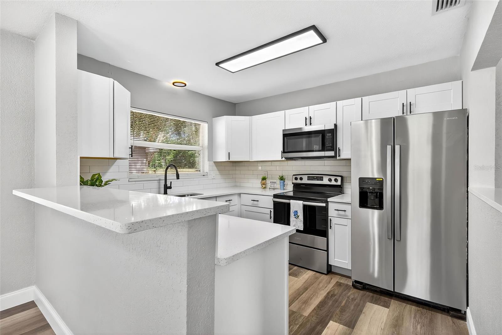 Image 7 of 29 For 722 16th Avenue Nw