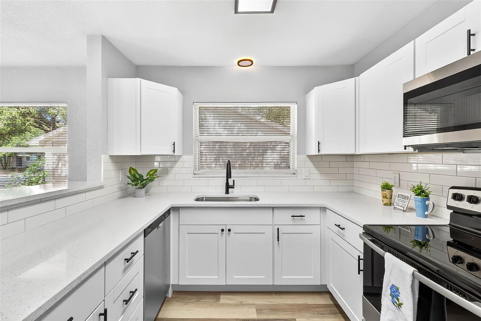 Image 8 of 29 For 722 16th Avenue Nw