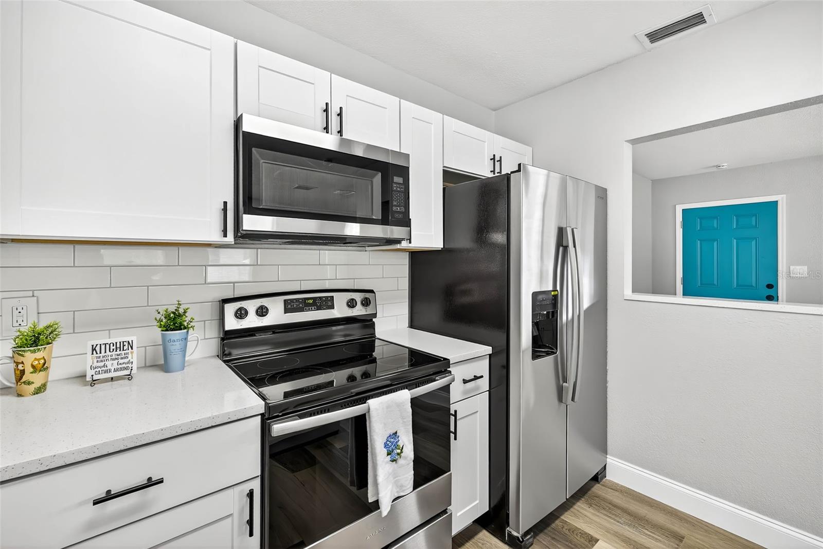 Image 9 of 29 For 722 16th Avenue Nw
