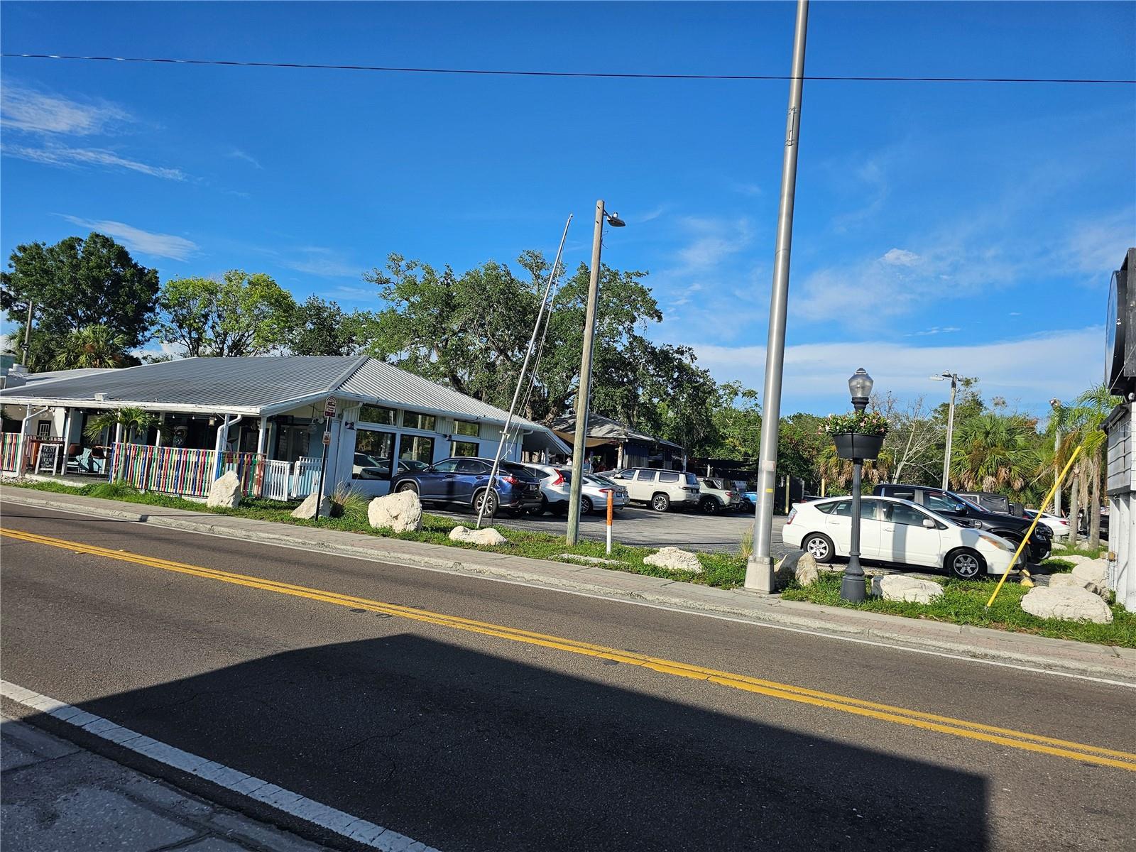 Image 7 of 19 For 606 Pinellas Avenue