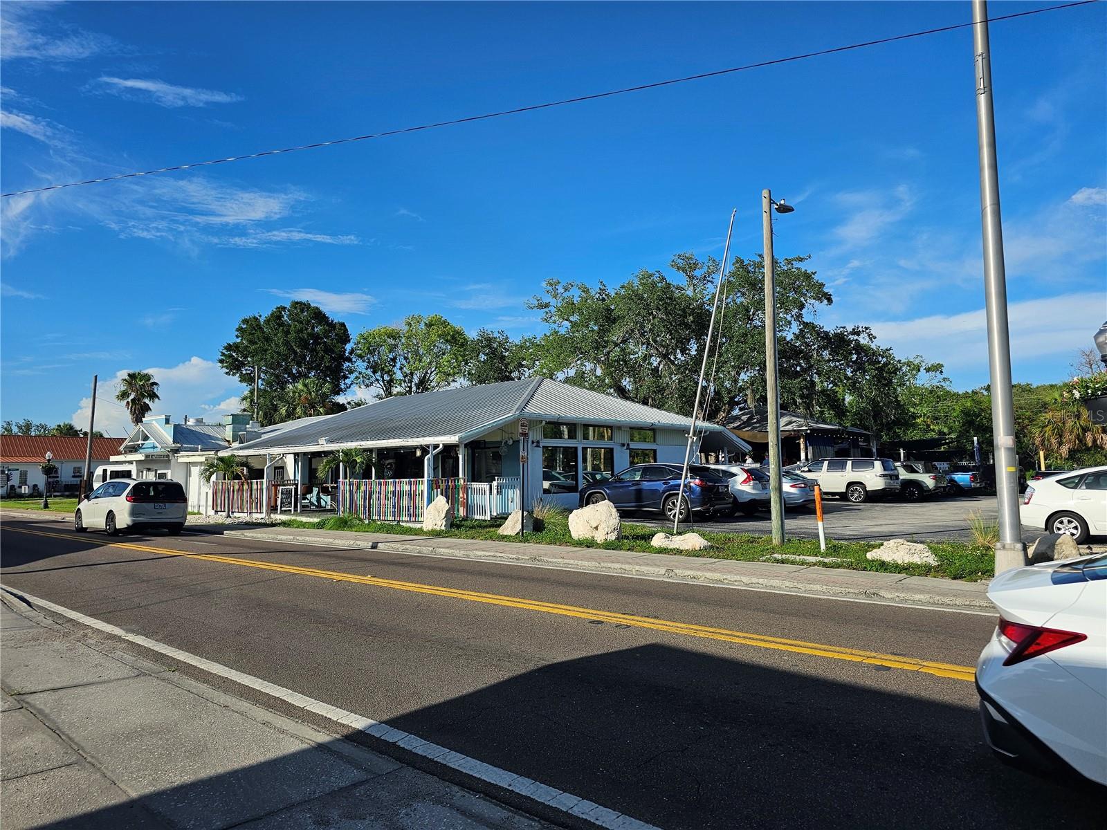 Image 8 of 19 For 606 Pinellas Avenue