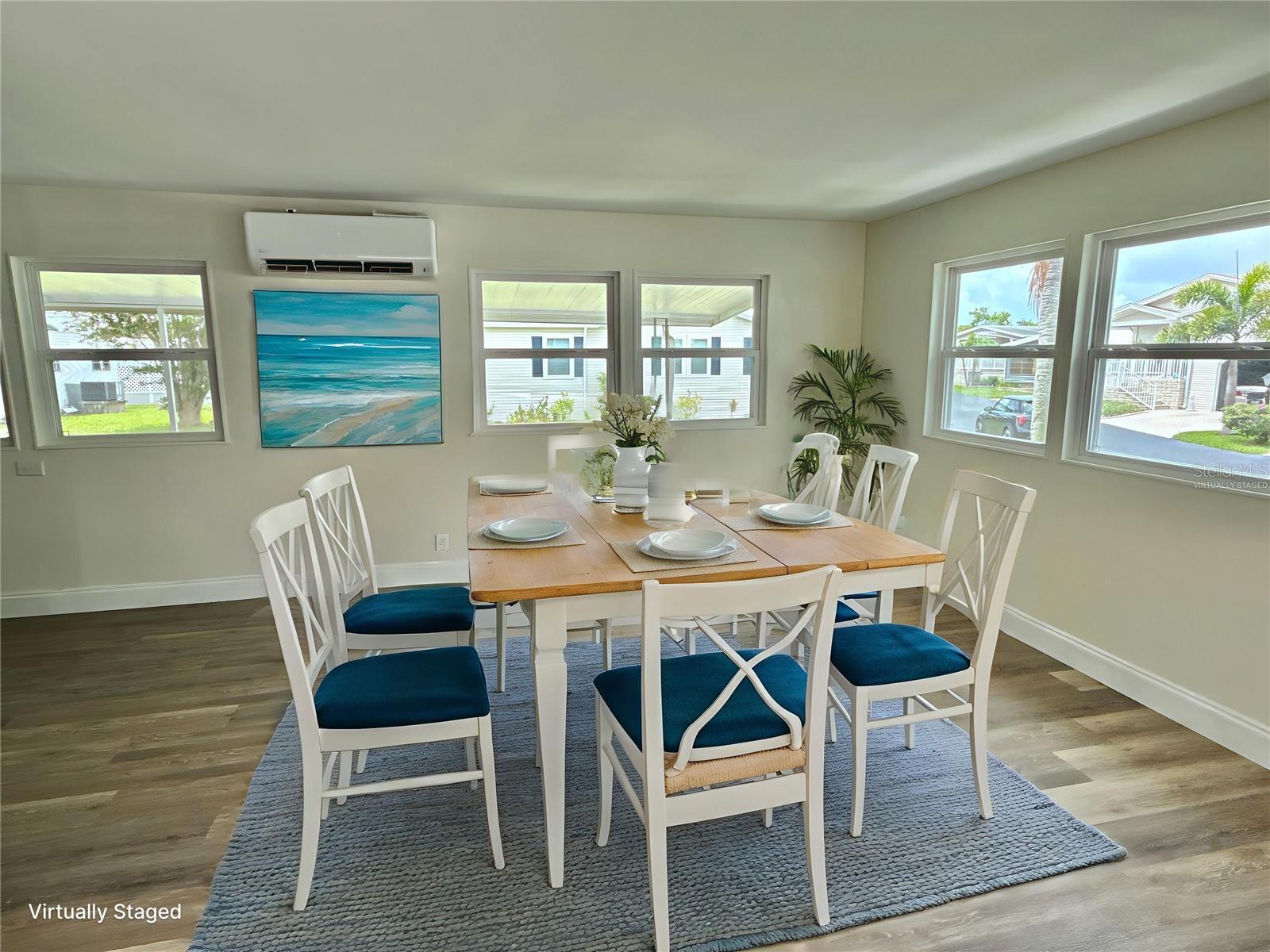 Listing photo id 3 for 7109 Mount Georgetown Drive Ne 575