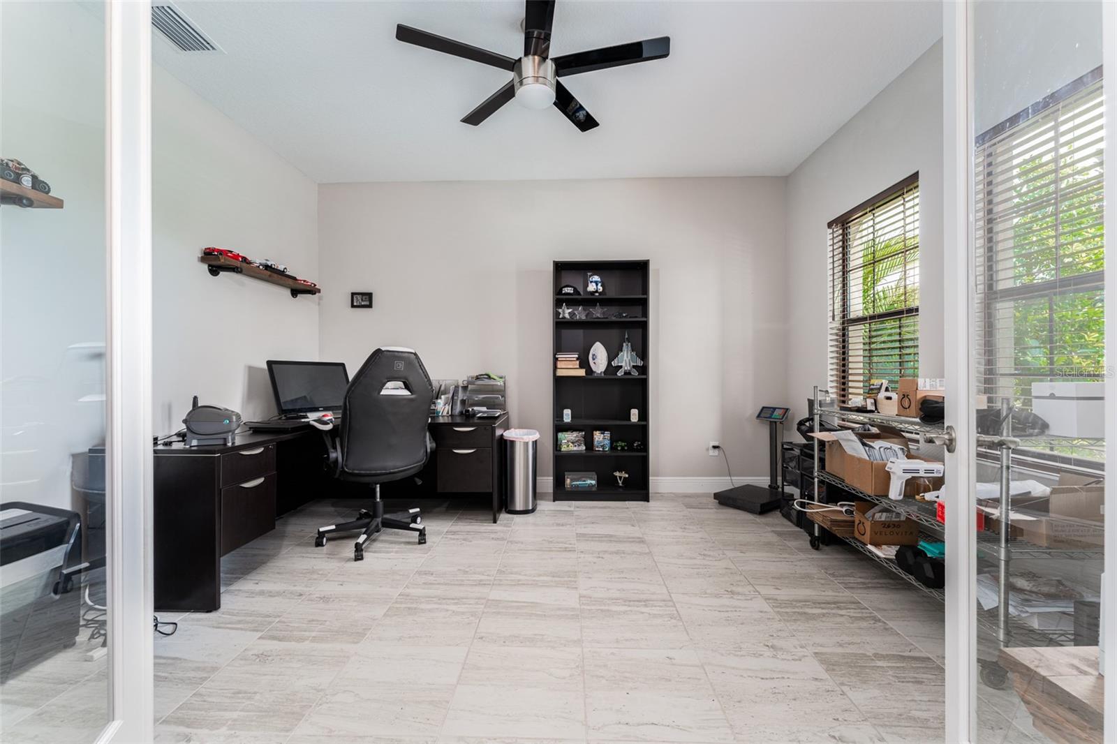 Image 11 of 60 For 14403 Woodland Spur Dr
