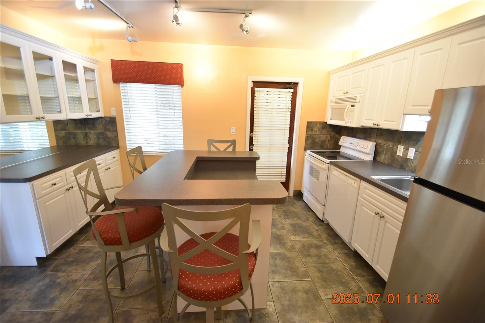 Image 19 of 29 For 1301 Druid Road E