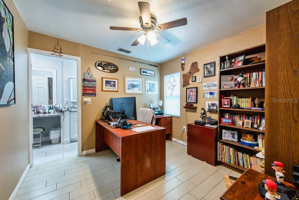 Listing photo id 13 for 3132 Muir Street