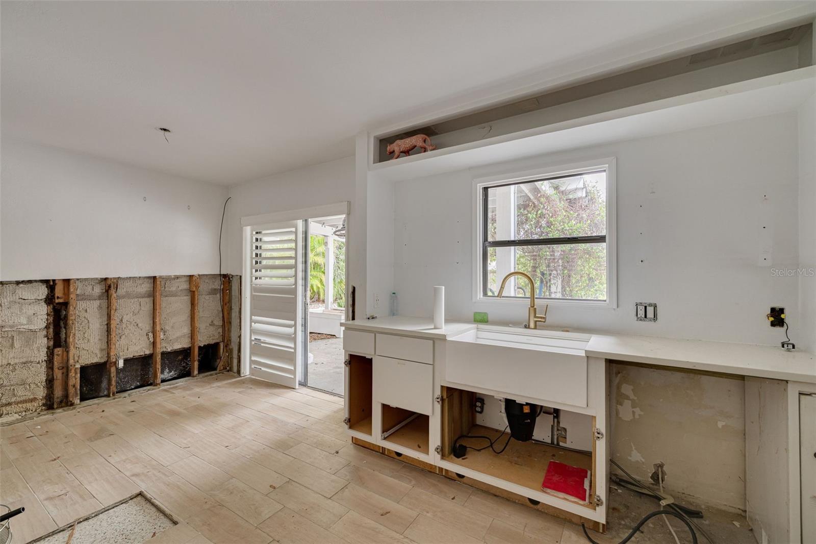 Image 16 of 25 For 710 37th Avenue Ne