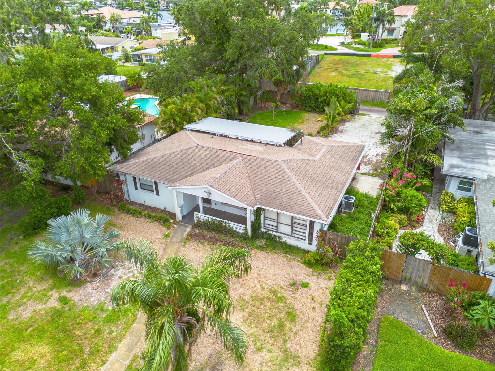 Image 5 of 25 For 710 37th Avenue Ne