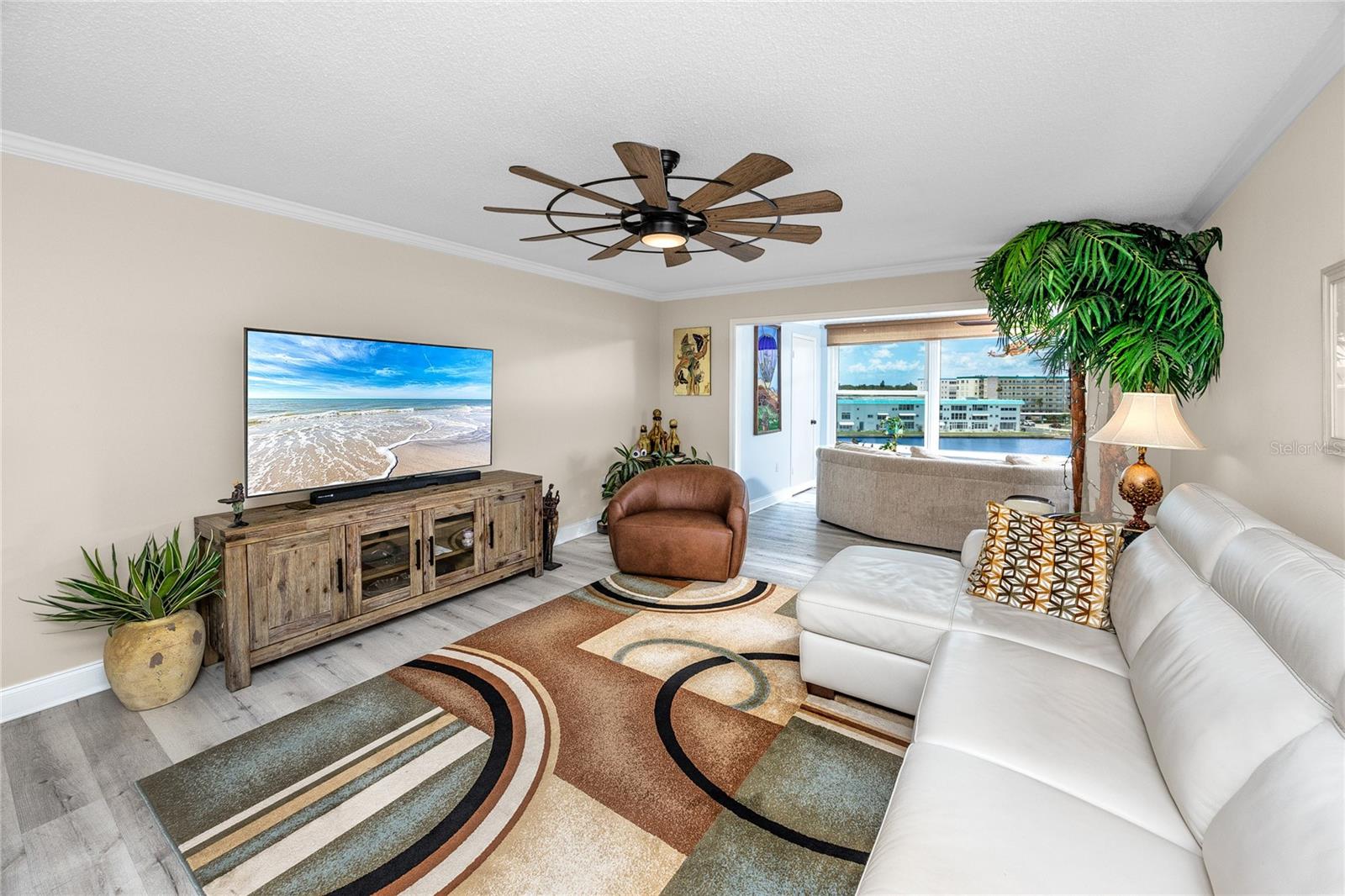 Image 17 of 63 For 5925 Shore Boulevard S 503