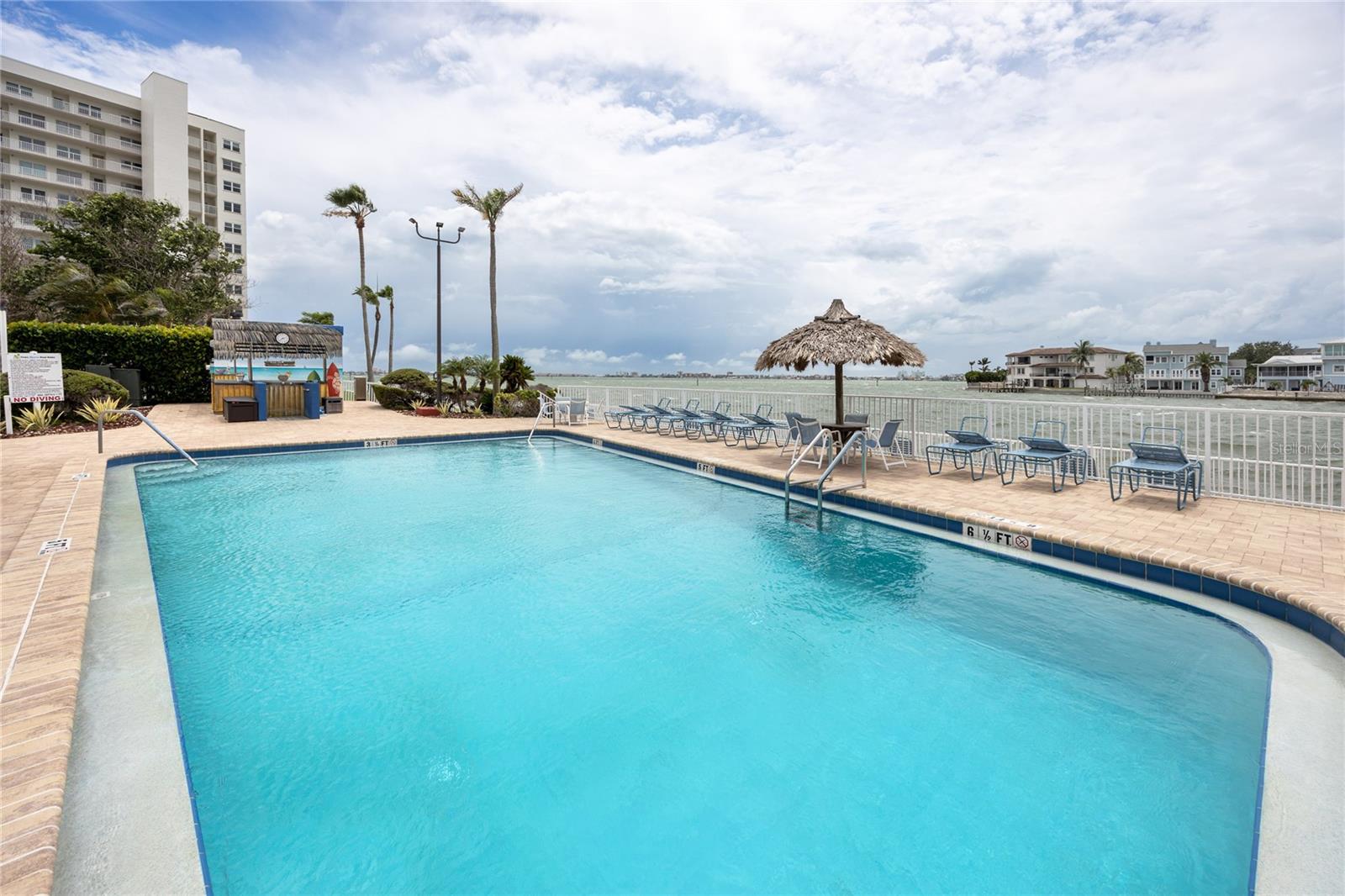 Image 36 of 63 For 5925 Shore Boulevard S 503