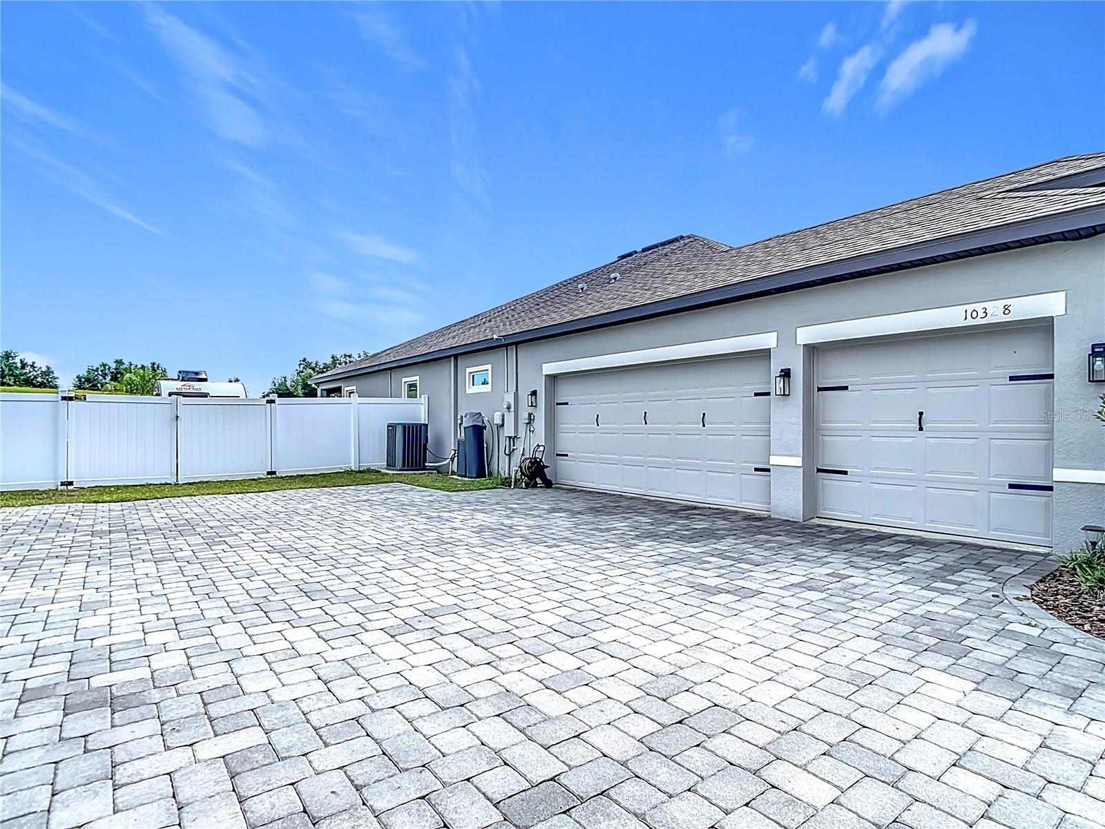Image 36 of 77 For 10328 Crestview Heights Avenue