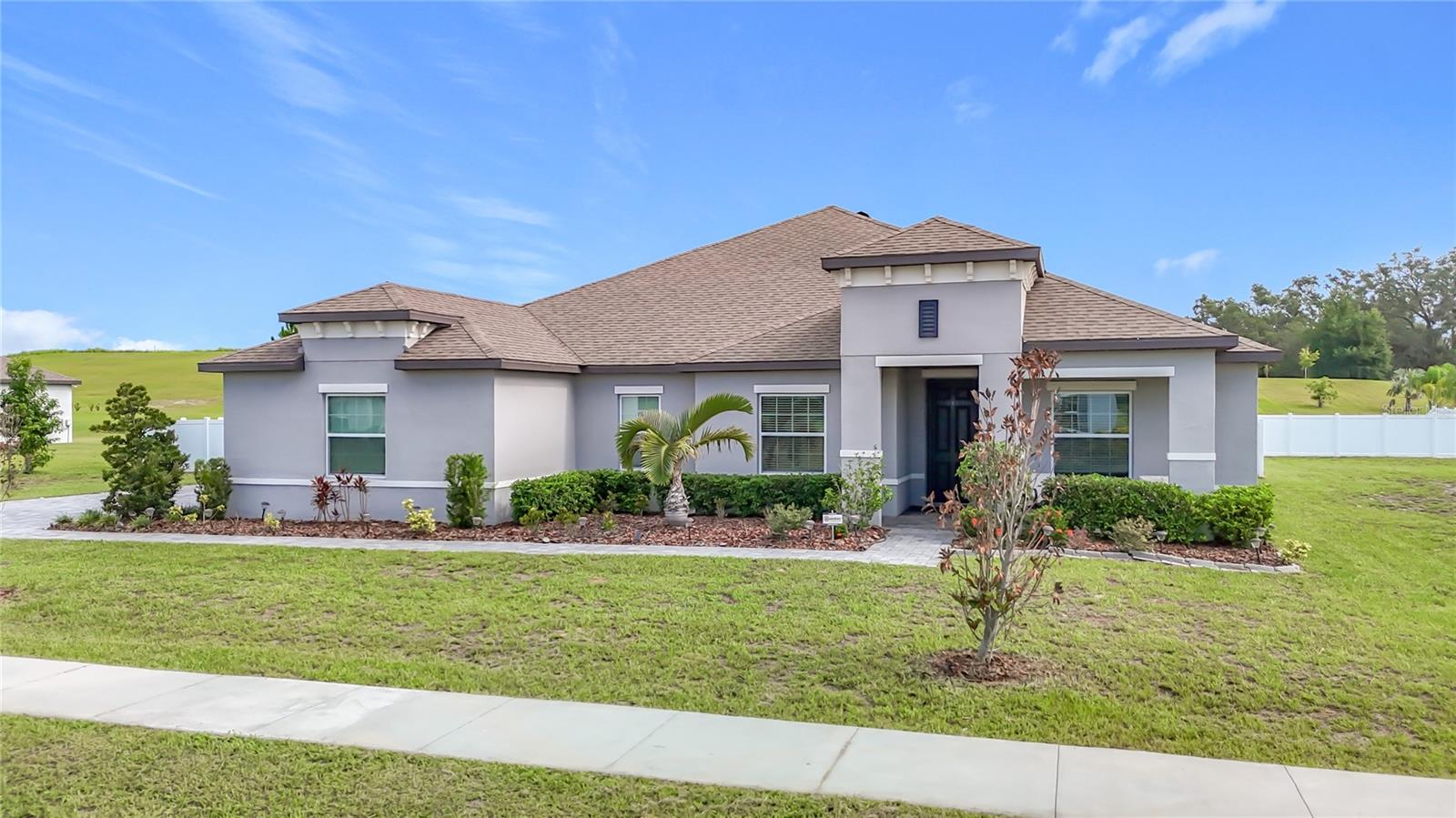 Image 6 of 77 For 10328 Crestview Heights Avenue