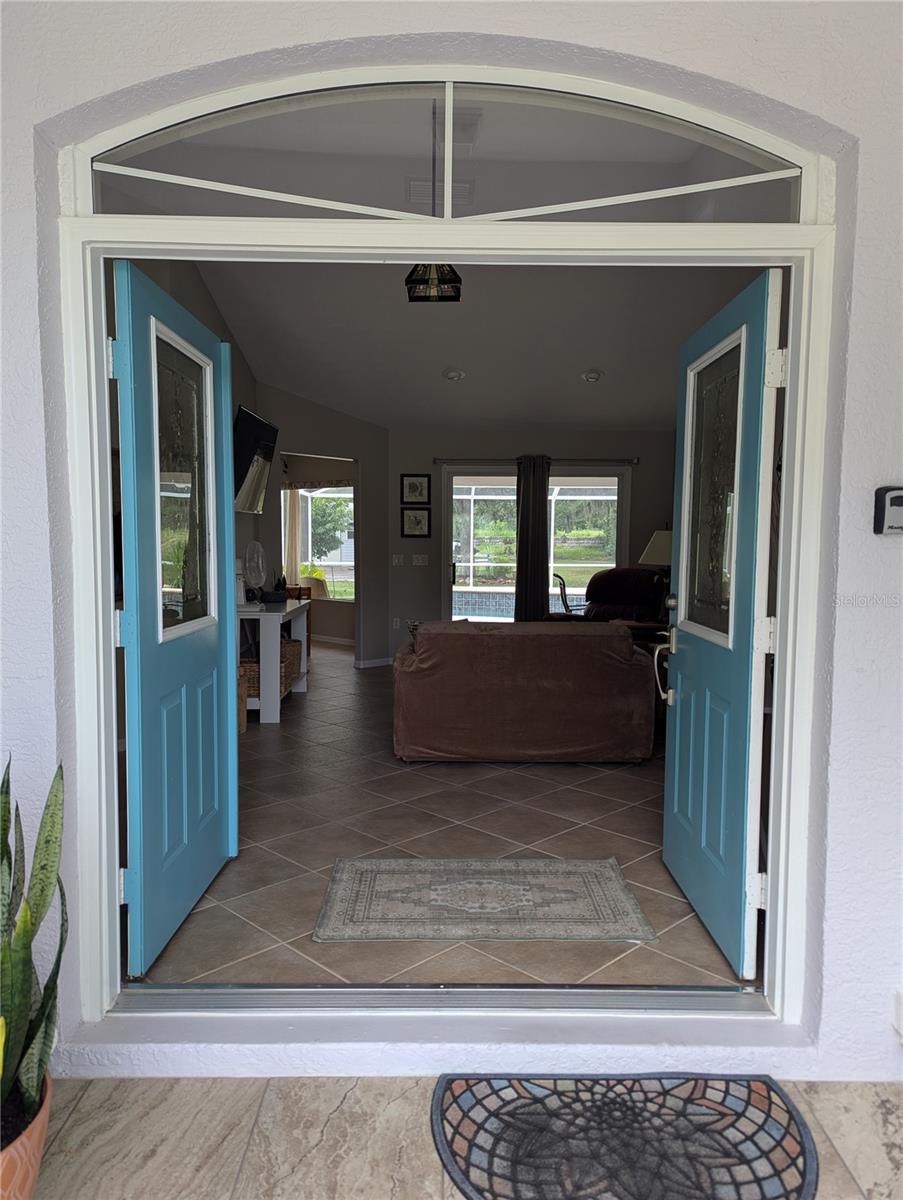 Listing photo id 3 for 9940 N Langdon Rd