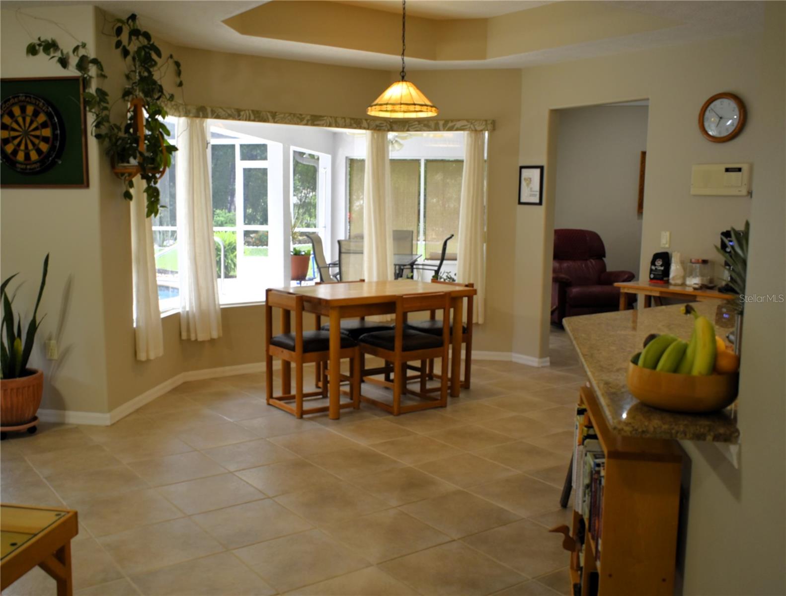 Listing photo id 5 for 9940 N Langdon Rd