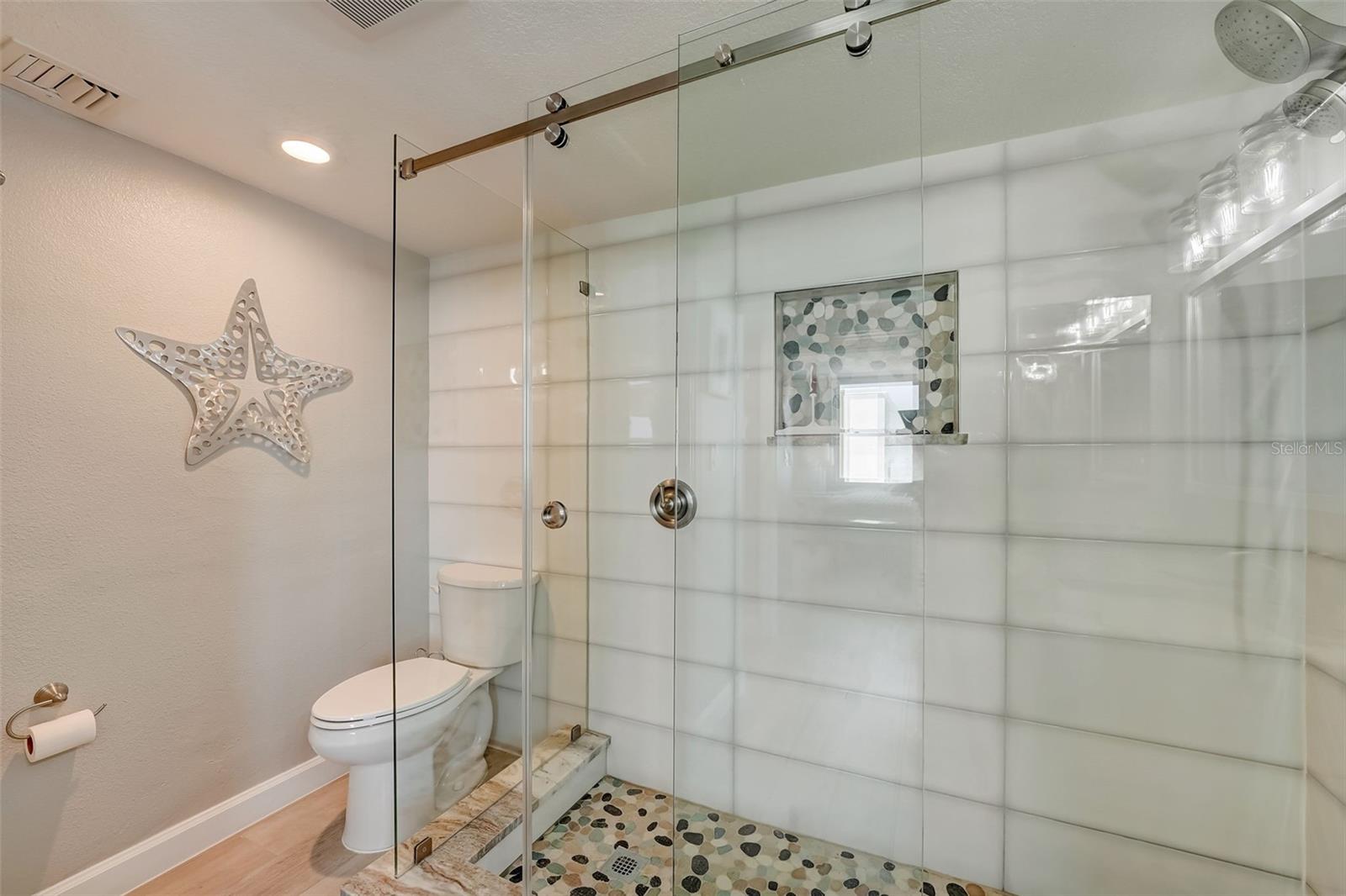 Image 46 of 62 For 17408 Gulf Boulevard 601