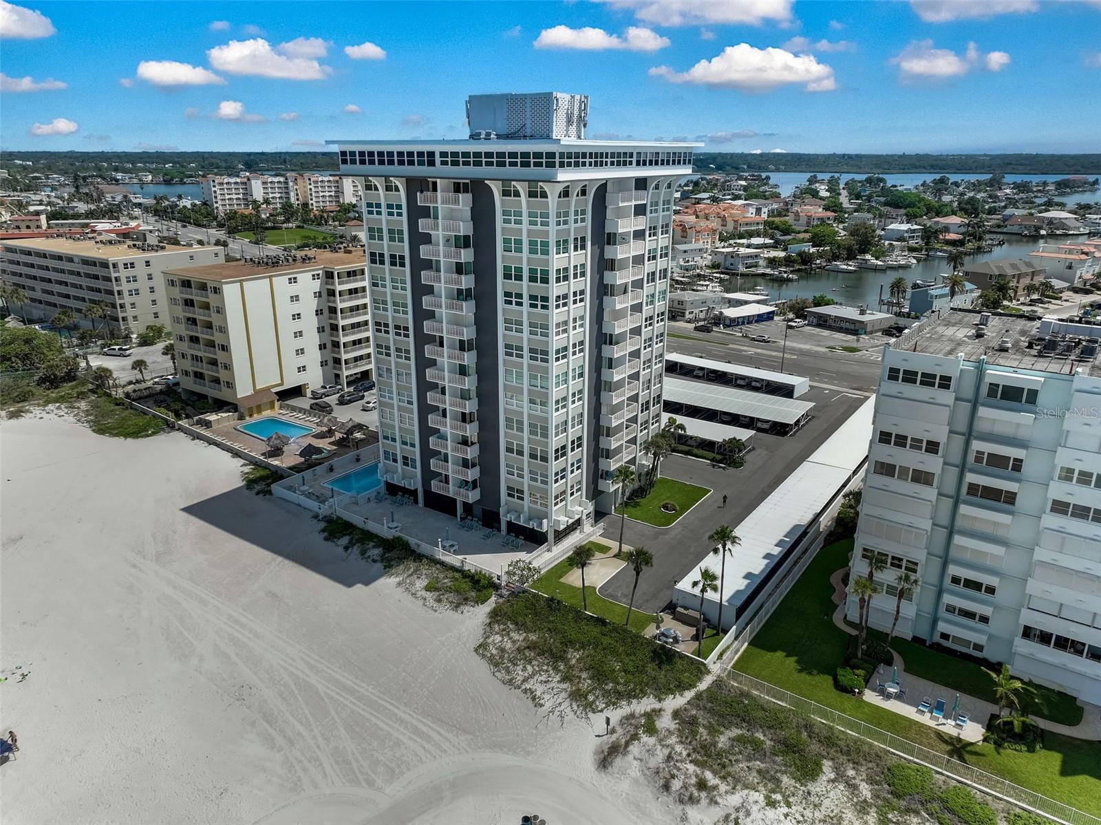 Image 52 of 62 For 17408 Gulf Boulevard 601