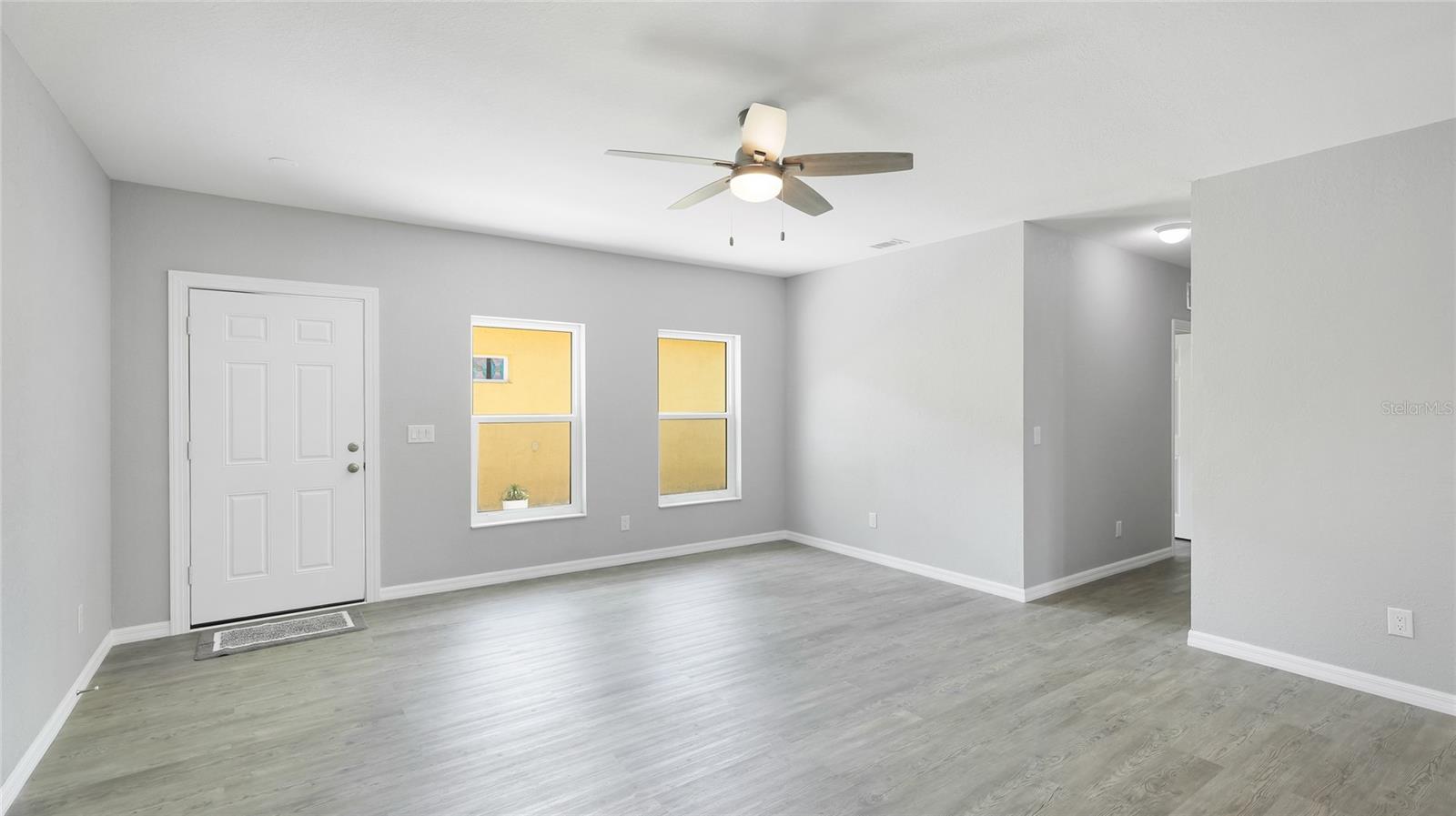 Image 12 of 29 For 3051 27 Court E