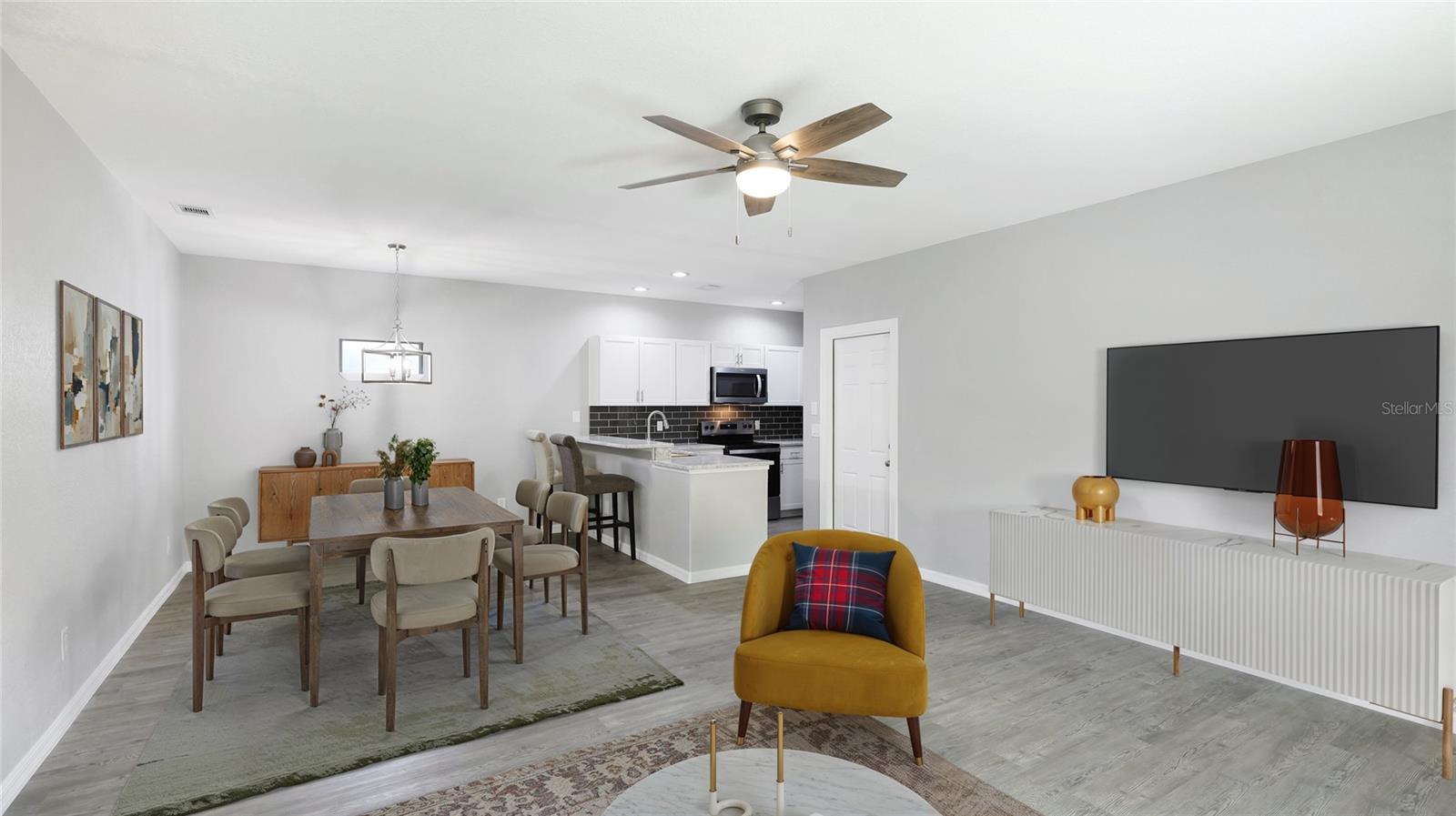 Image 2 of 29 For 3051 27 Court E