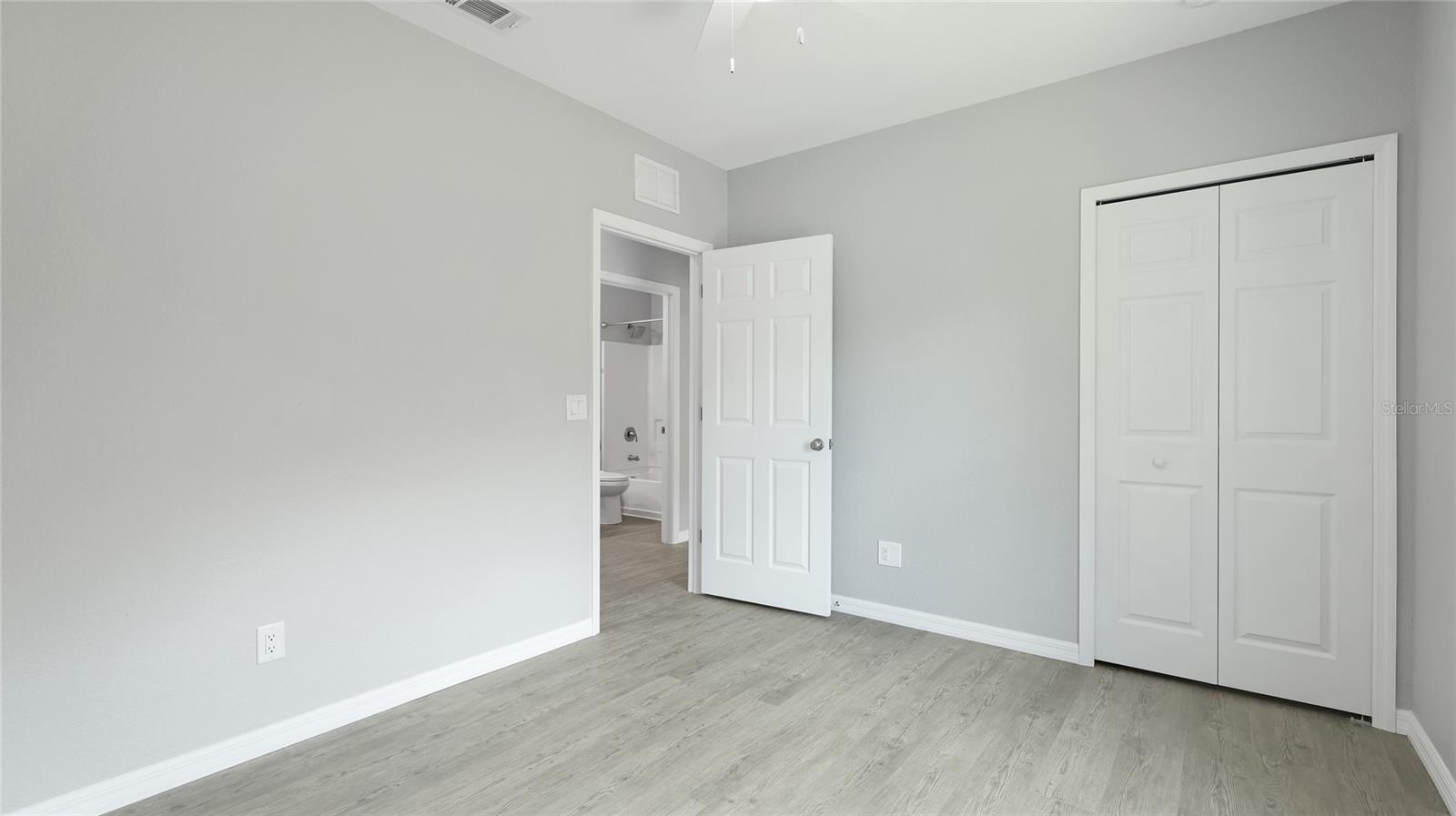 Image 23 of 29 For 3051 27 Court E