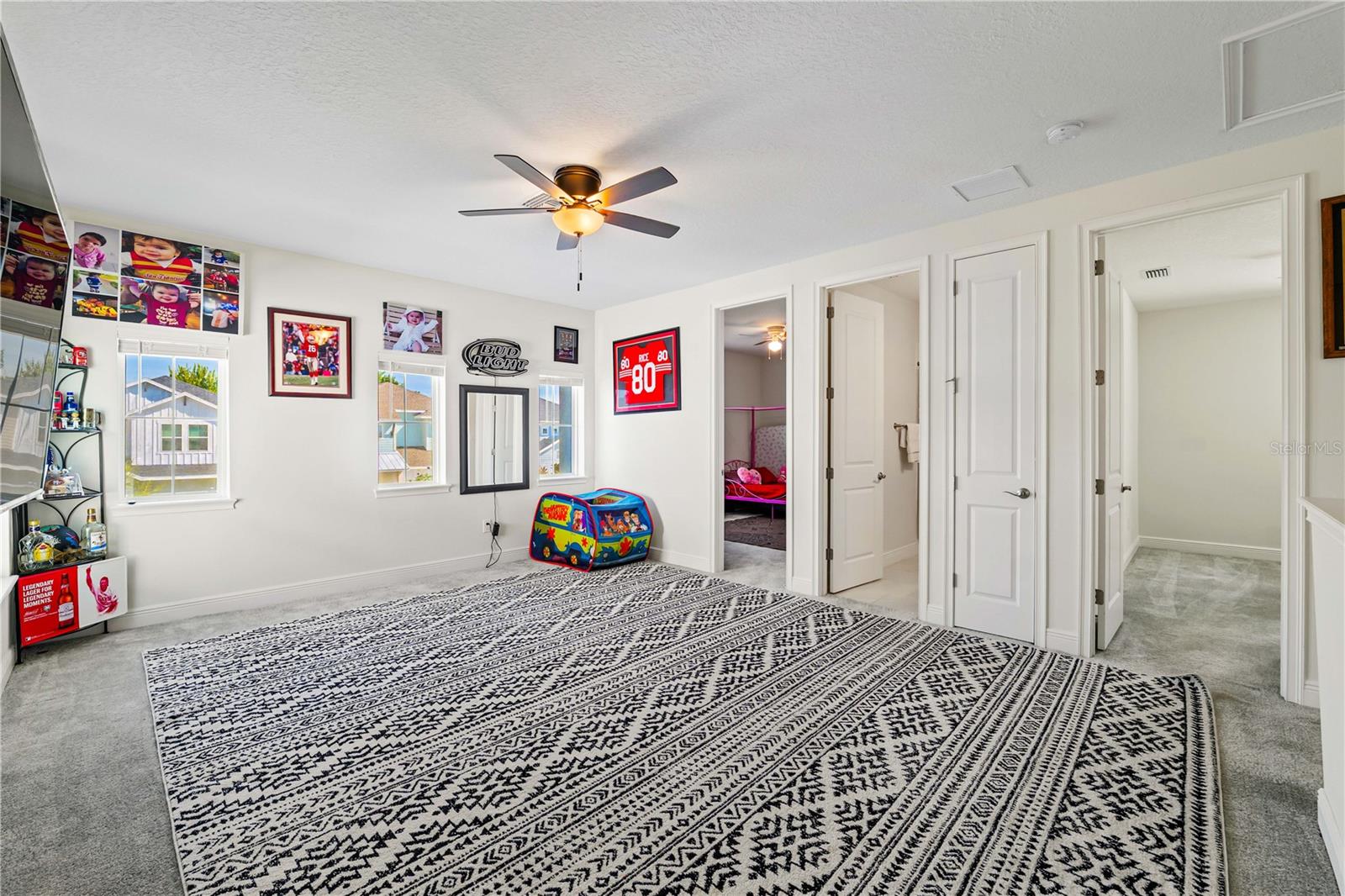 Listing photo id 10 for 28622 Cozy Creek Drive