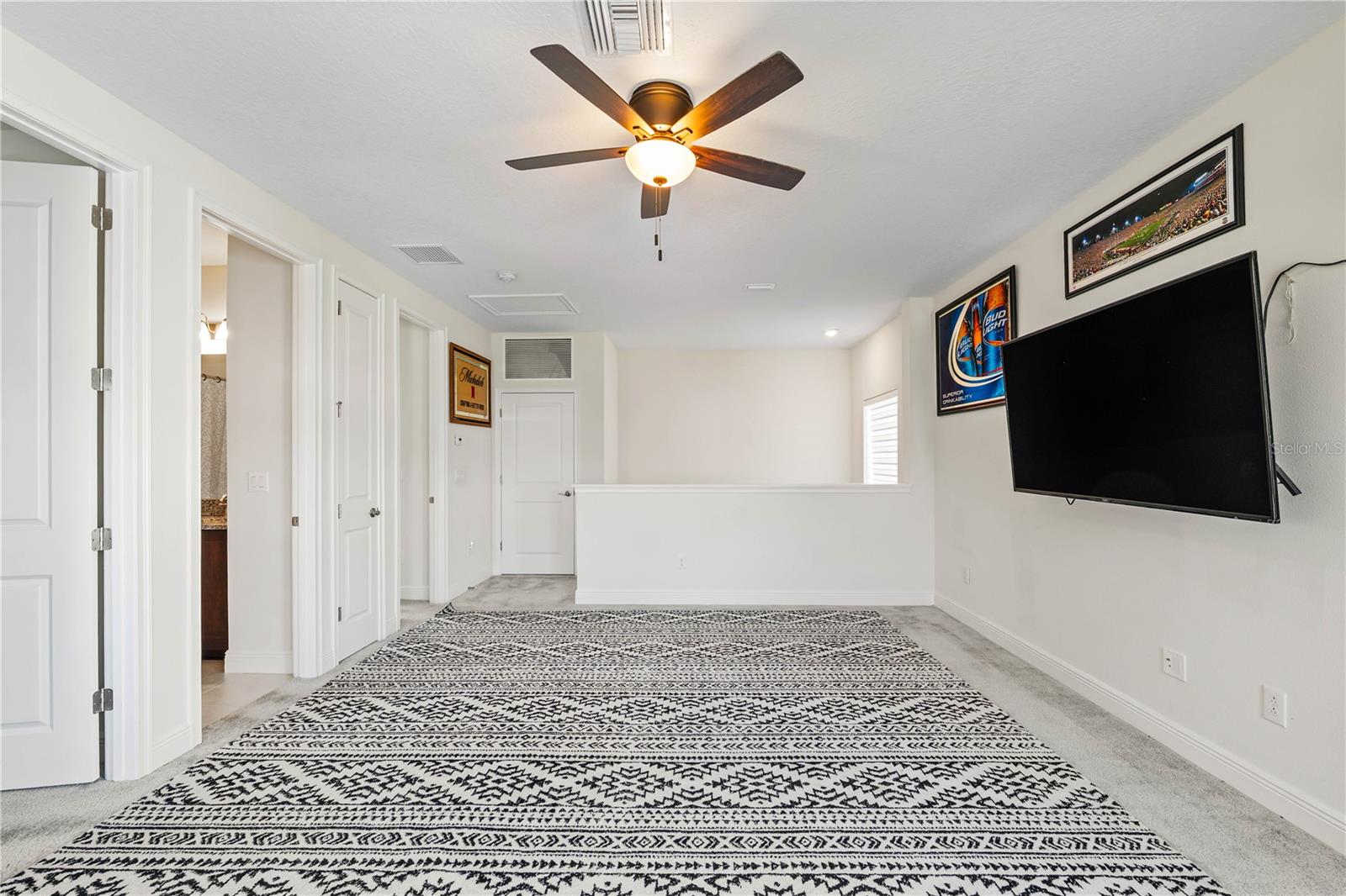Listing photo id 11 for 28622 Cozy Creek Drive