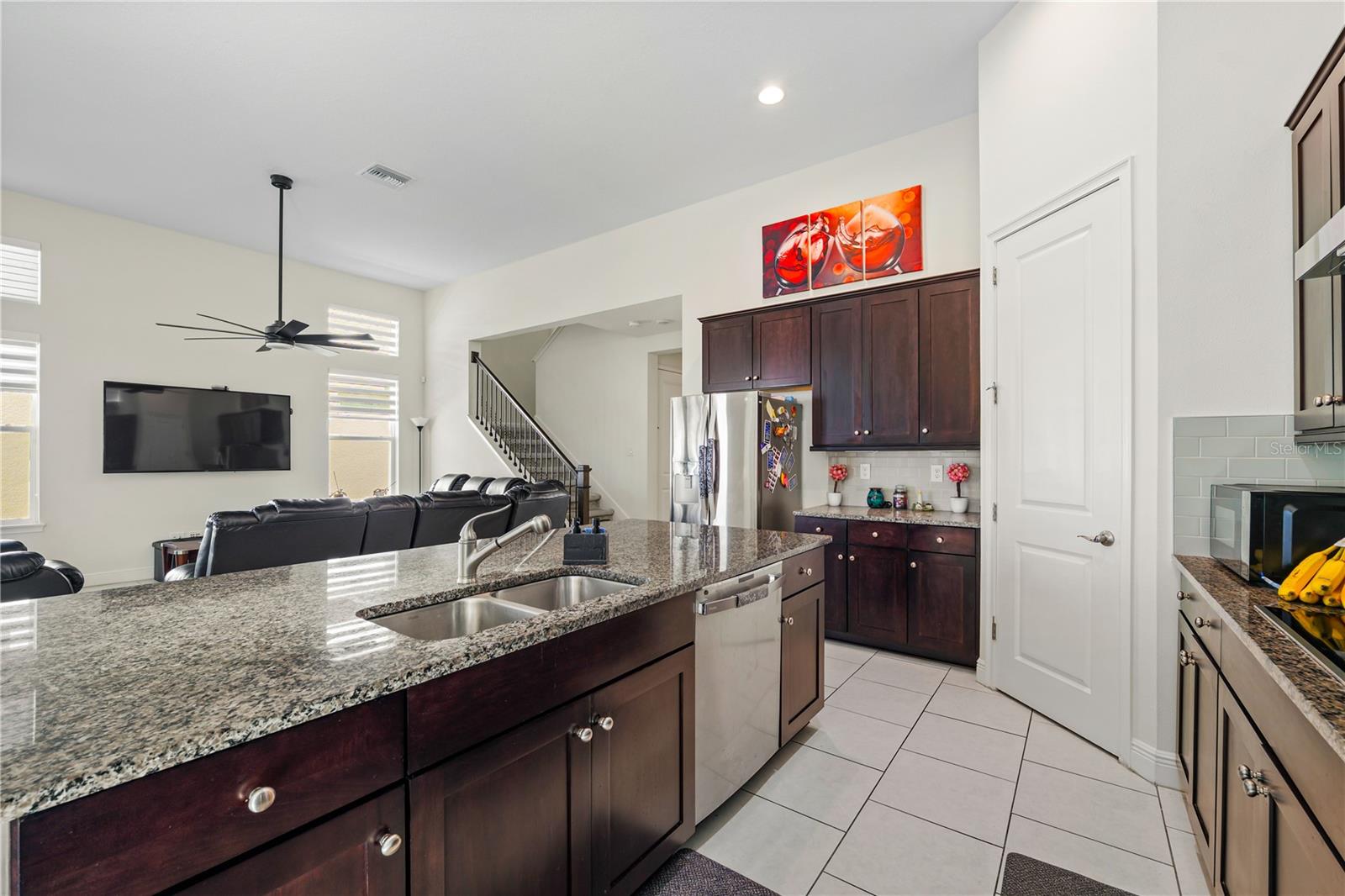 Listing photo id 3 for 28622 Cozy Creek Drive