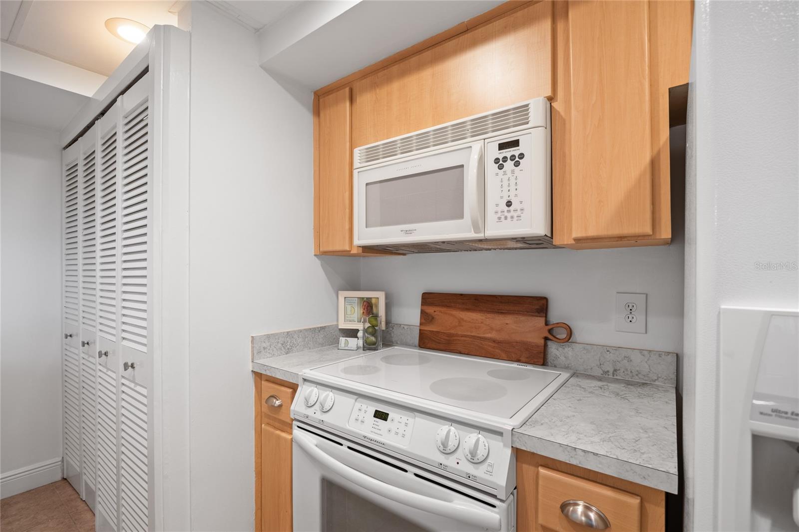 Image 16 of 36 For 5700 Mariner Street 505