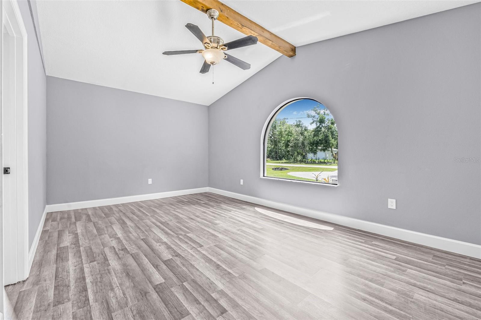 Image 4 of 37 For 10430 Bobcat Drive