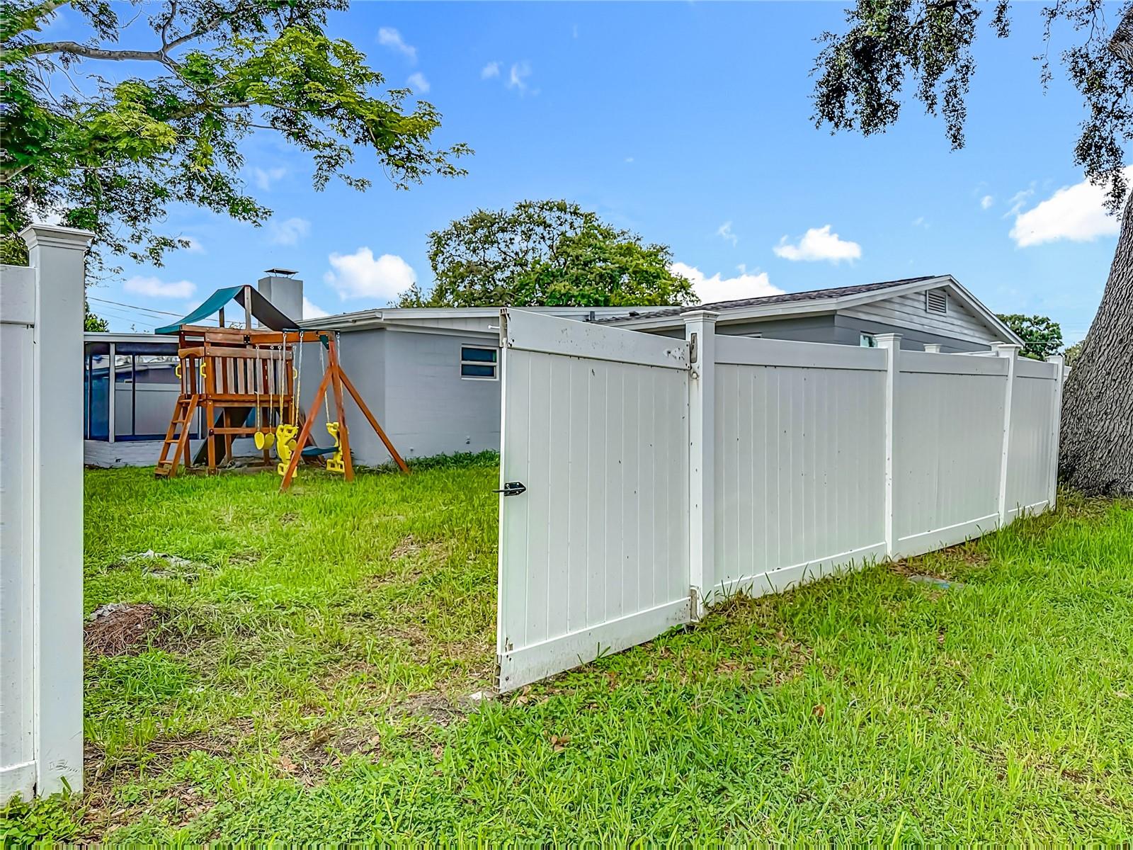 Image 25 of 29 For 5600 65th Terrace N