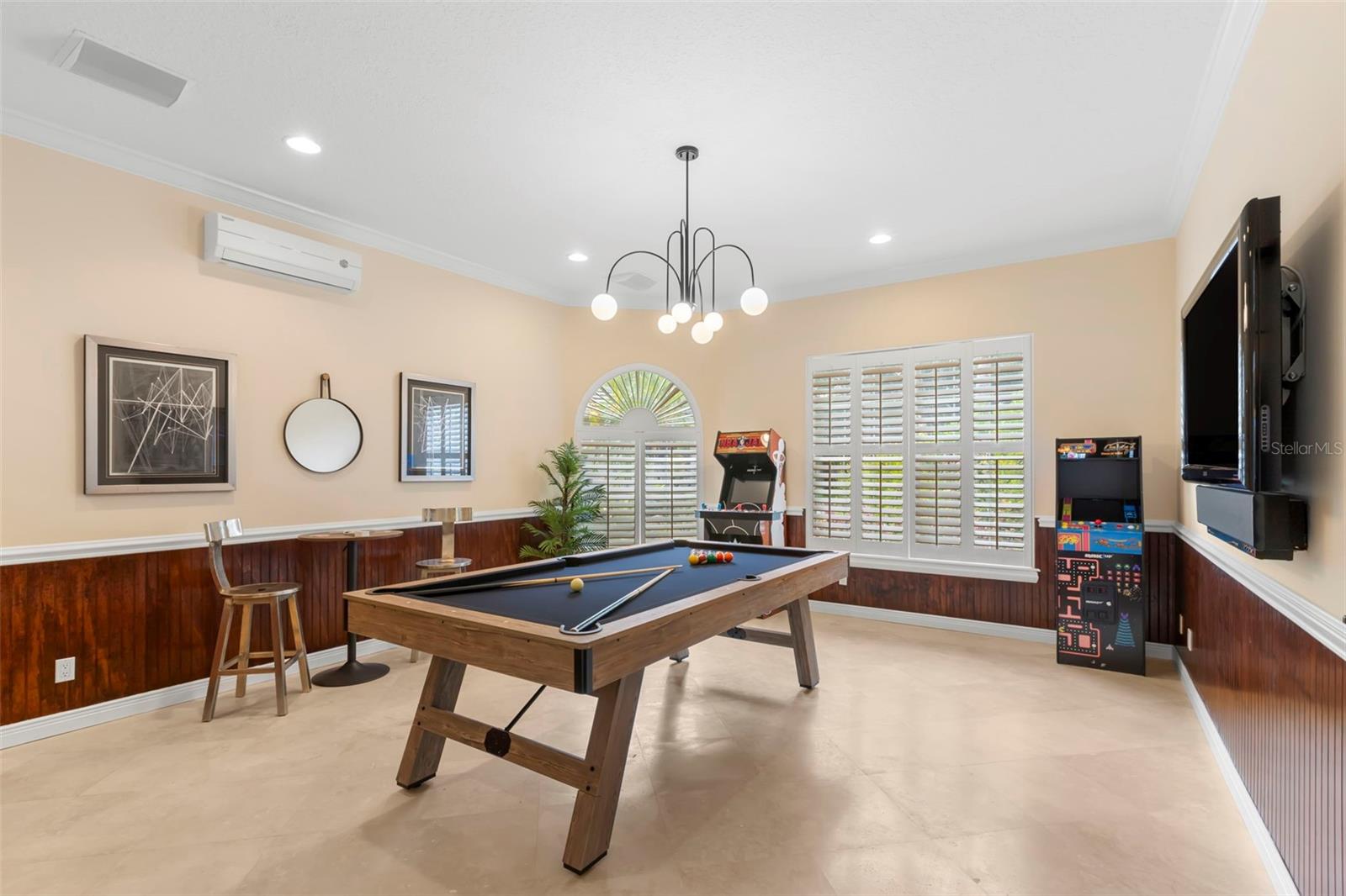 Image 34 of 83 For 7401 Water Silk Drive
