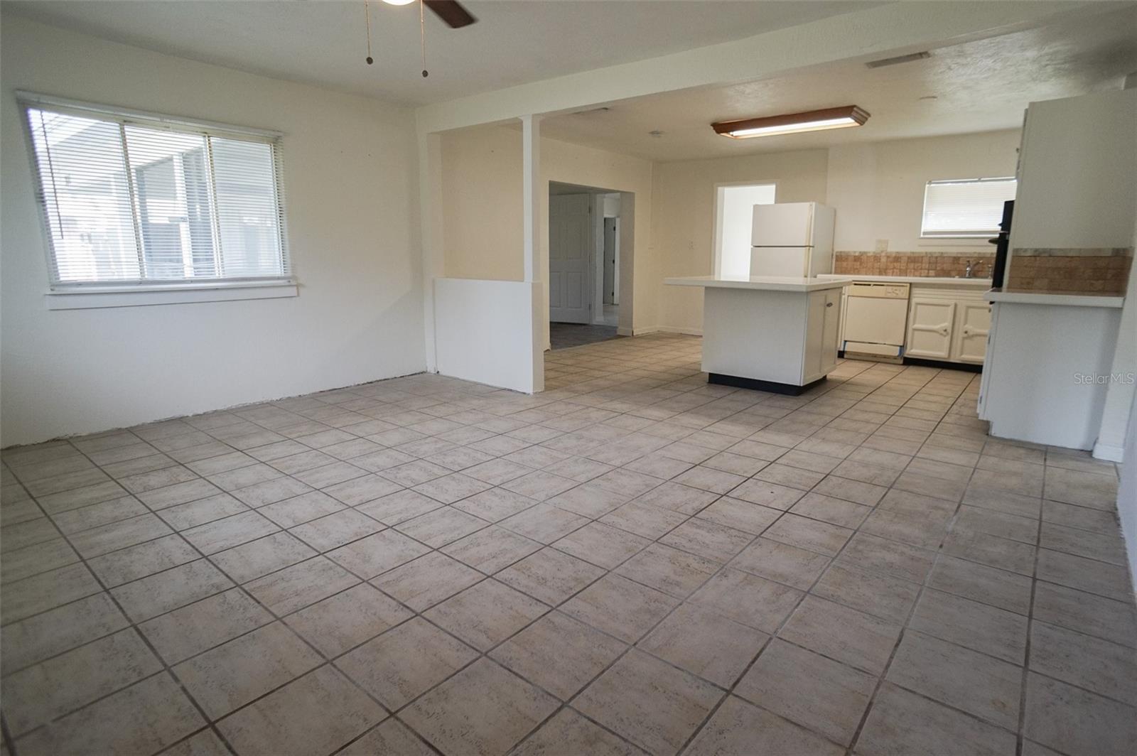 Image 10 of 27 For 800 Saint Petersburg Drive