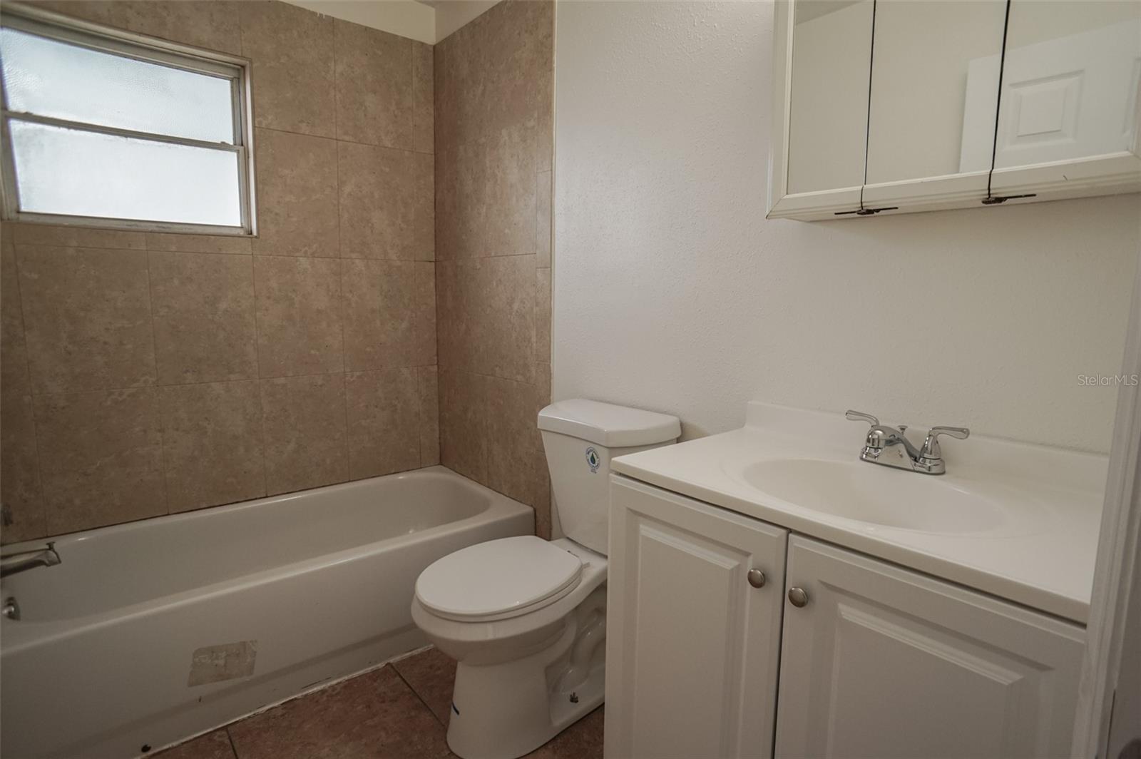 Image 15 of 27 For 800 Saint Petersburg Drive