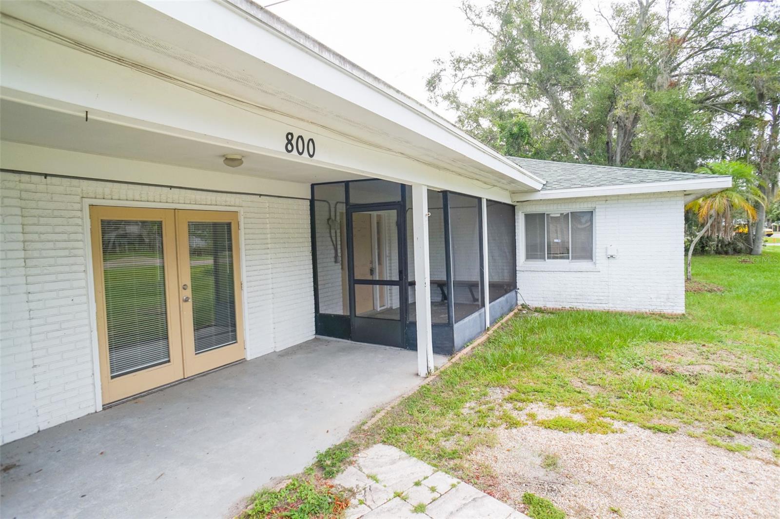 Image 2 of 27 For 800 Saint Petersburg Drive