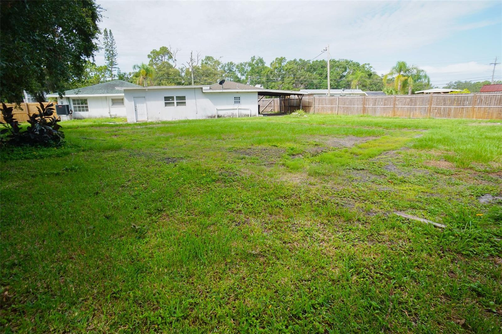 Image 24 of 27 For 800 Saint Petersburg Drive