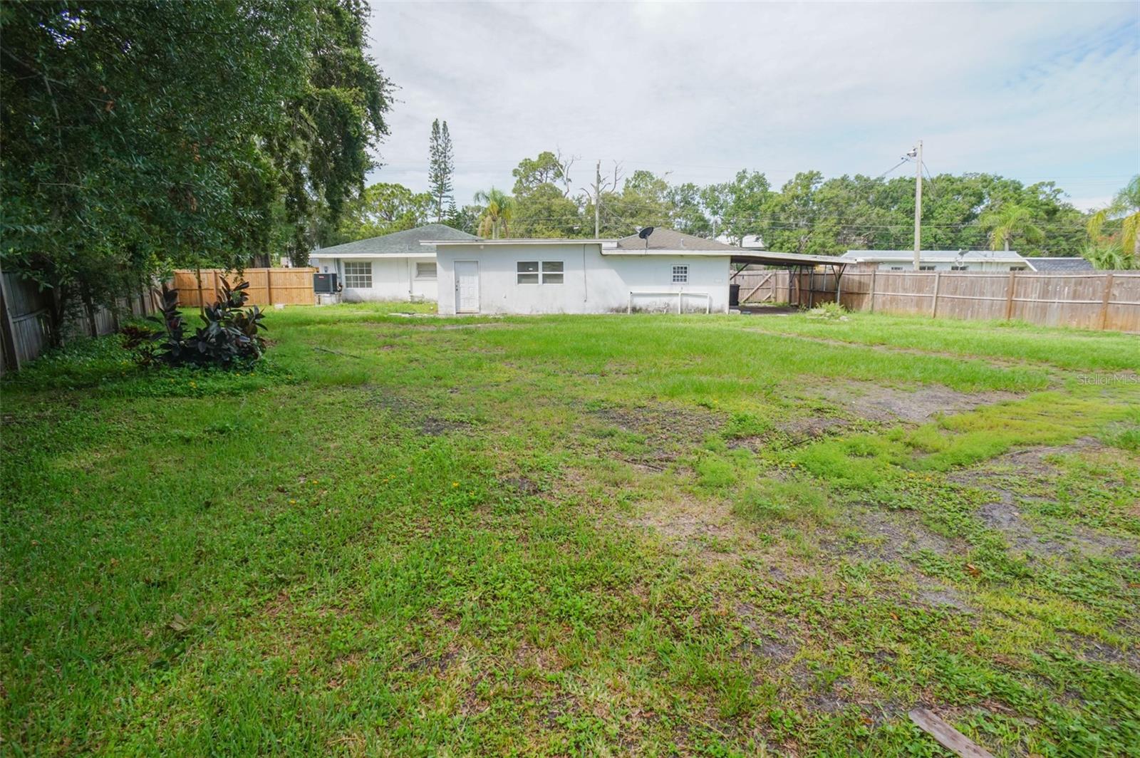 Image 3 of 27 For 800 Saint Petersburg Drive