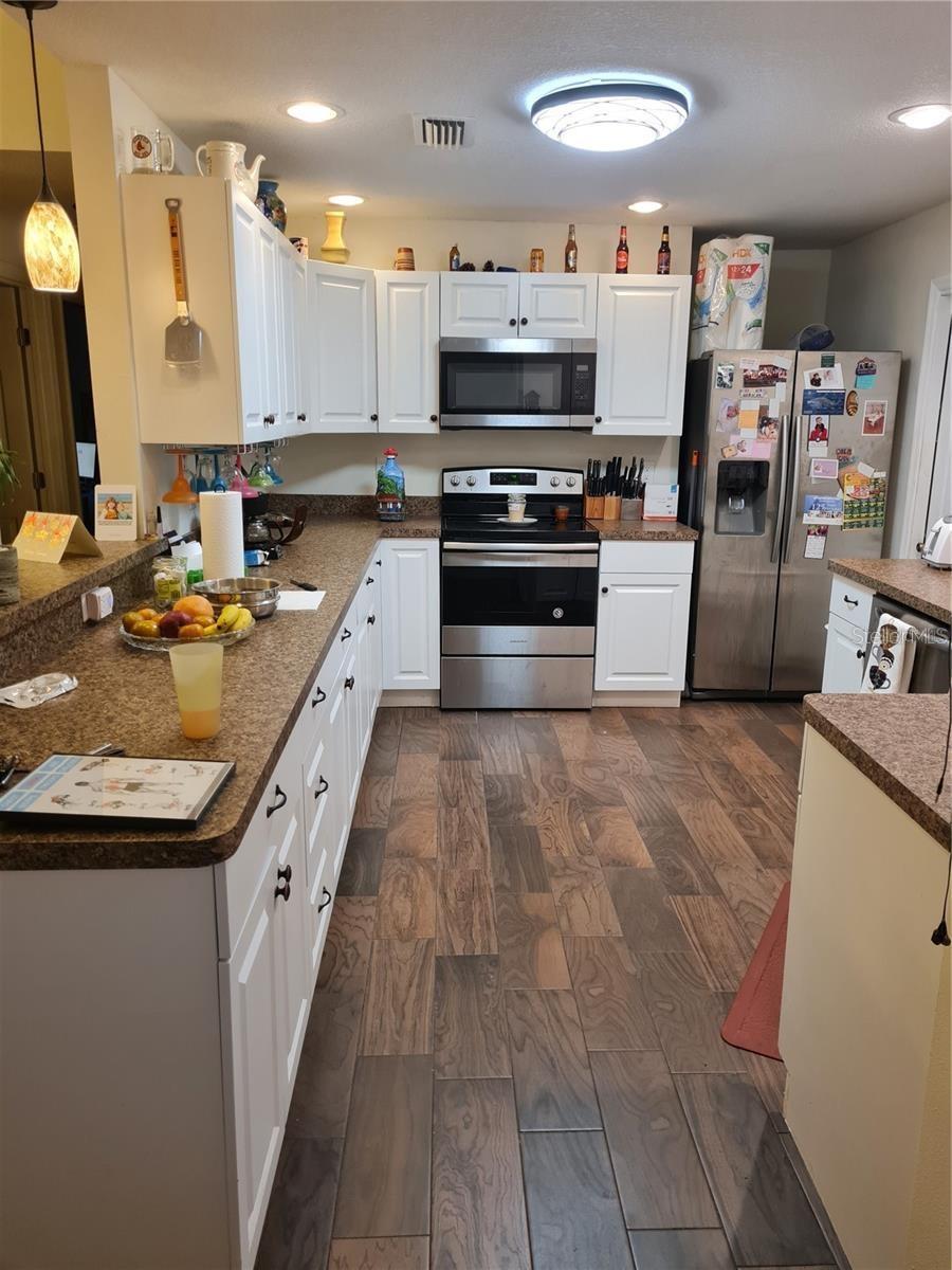 Image 2 of 6 For 3836 46th Avenue N