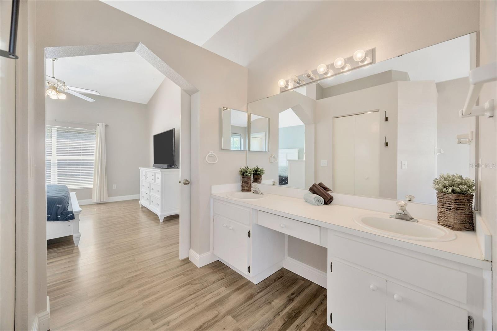 Image 13 of 25 For 3414 Silver Meadow Way