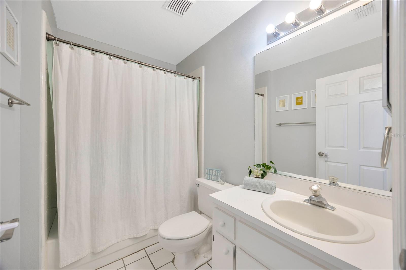 Image 17 of 25 For 3414 Silver Meadow Way