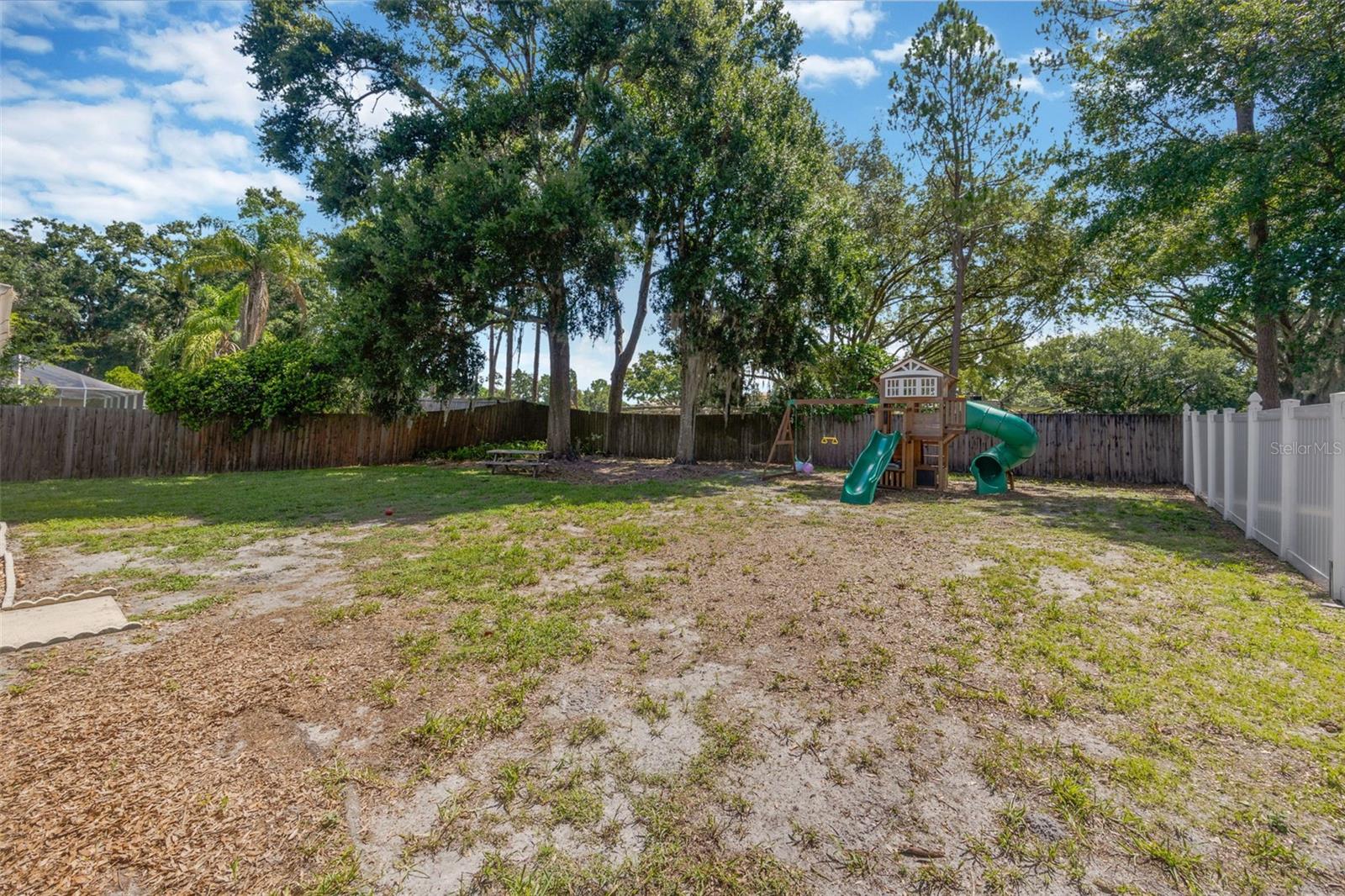 Image 23 of 25 For 3414 Silver Meadow Way