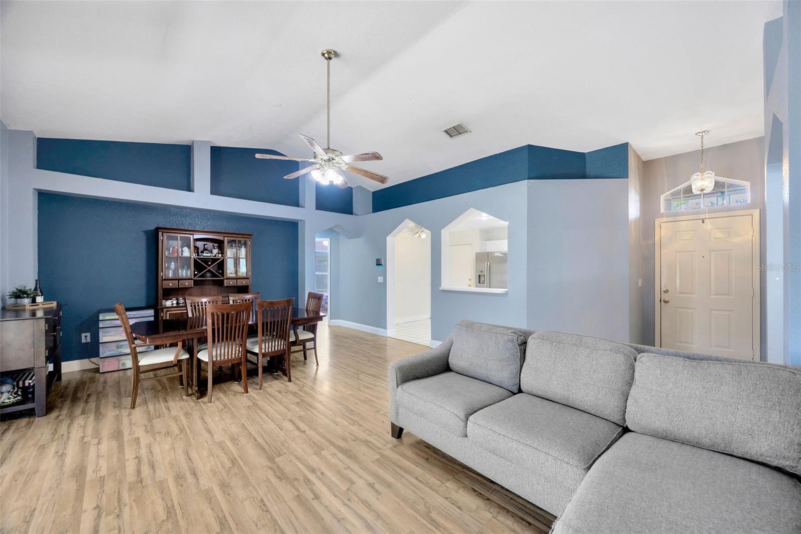 Image 3 of 25 For 3414 Silver Meadow Way