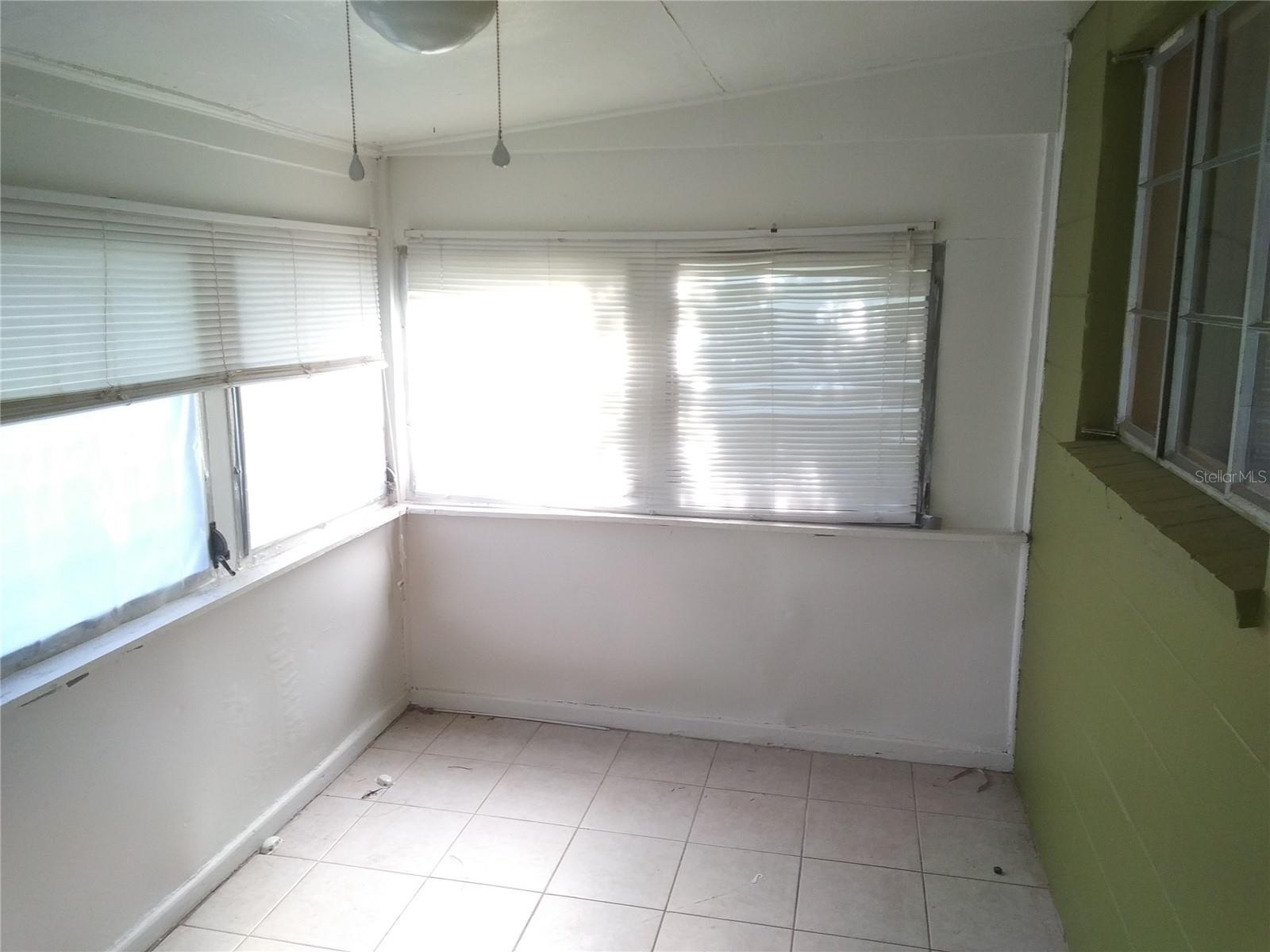 Image 12 of 15 For 1650 28th Avenue N 3