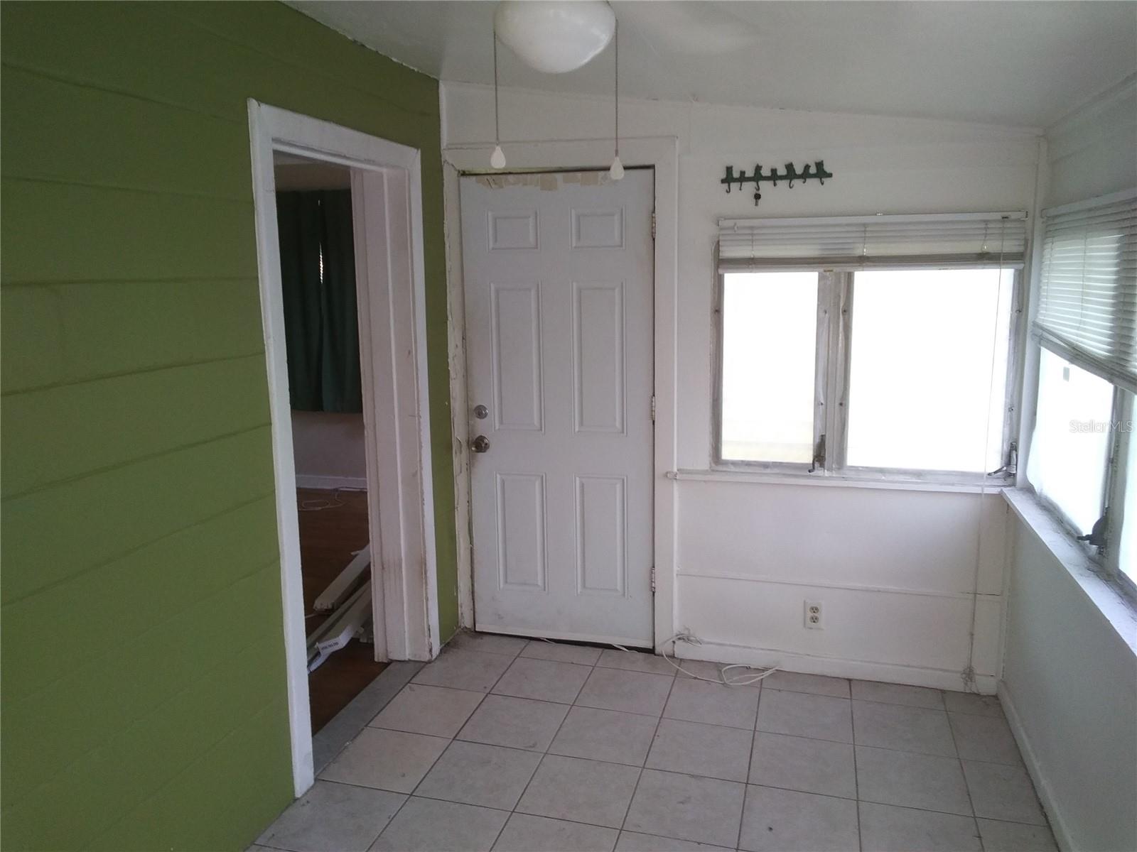 Image 13 of 15 For 1650 28th Avenue N 3