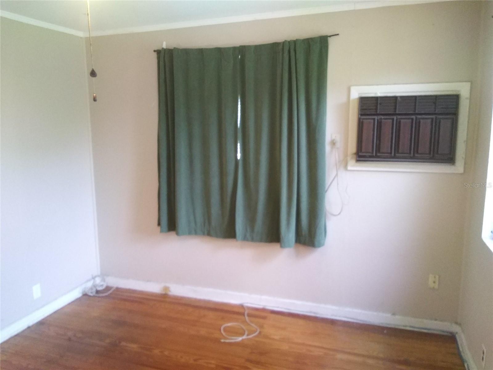 Image 4 of 15 For 1650 28th Avenue N 3