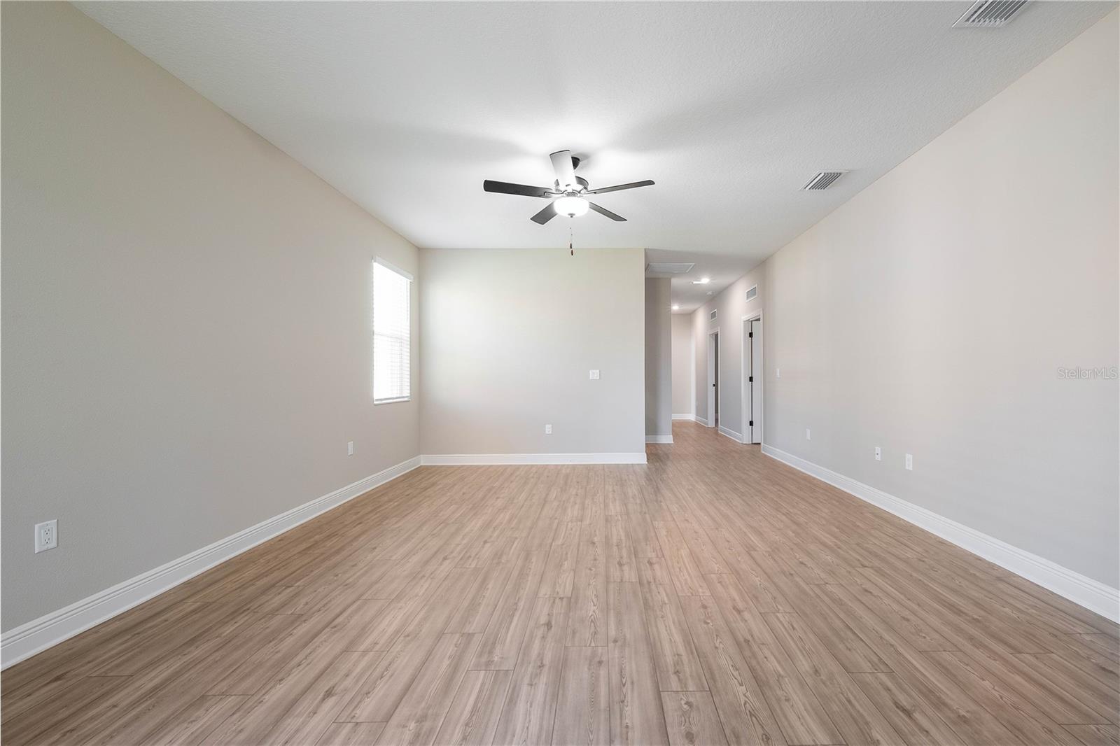Image 3 of 7 For 7891 Somersworth Drive
