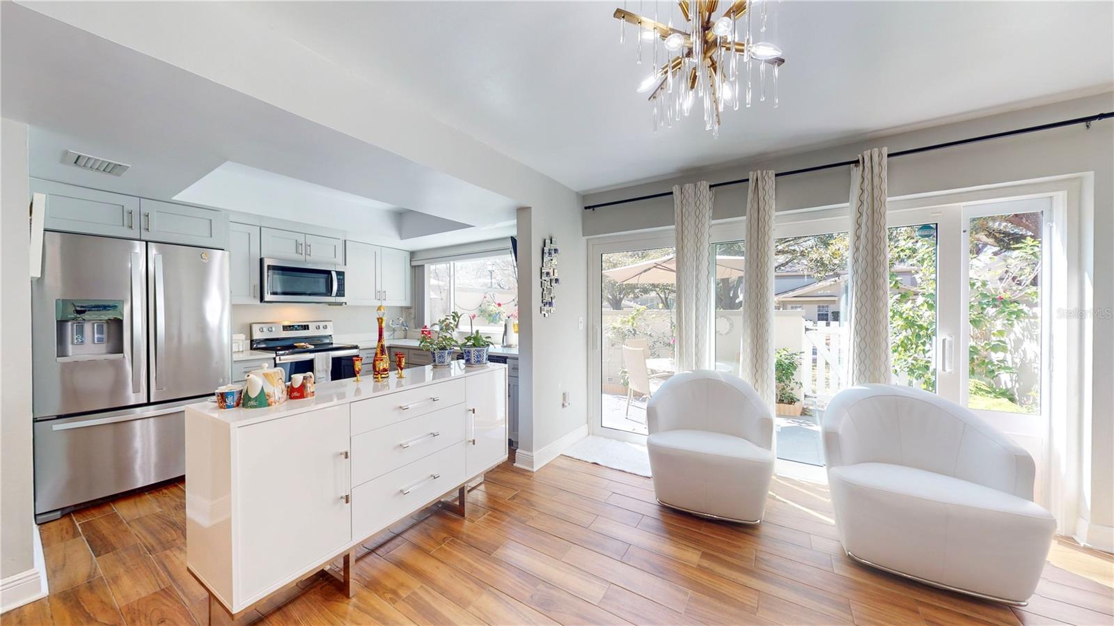 Listing photo id 7 for 11720 Raintree Drive 0