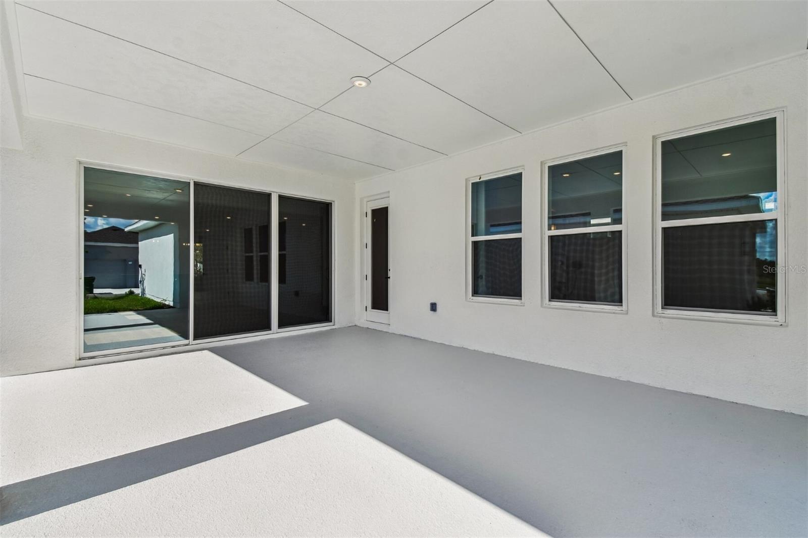 Image 32 of 39 For 28792 Rambutan Drive