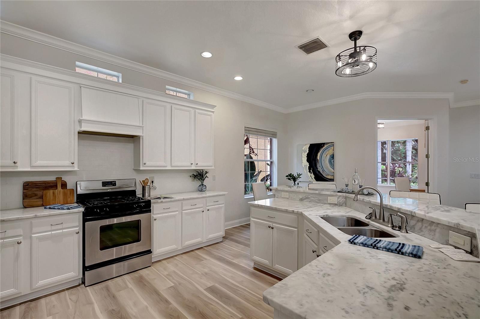 Image 13 of 61 For 11521 Meridian Point Drive
