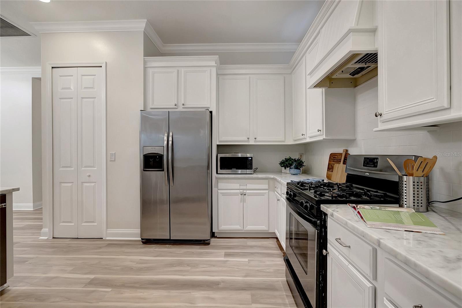 Image 16 of 61 For 11521 Meridian Point Drive
