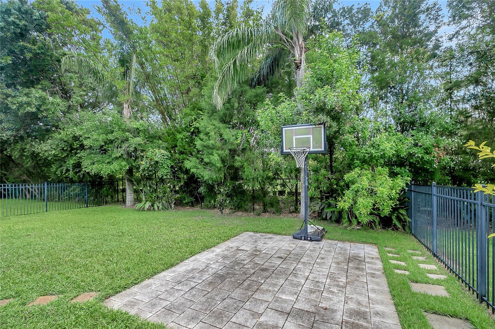 Image 57 of 61 For 11521 Meridian Point Drive